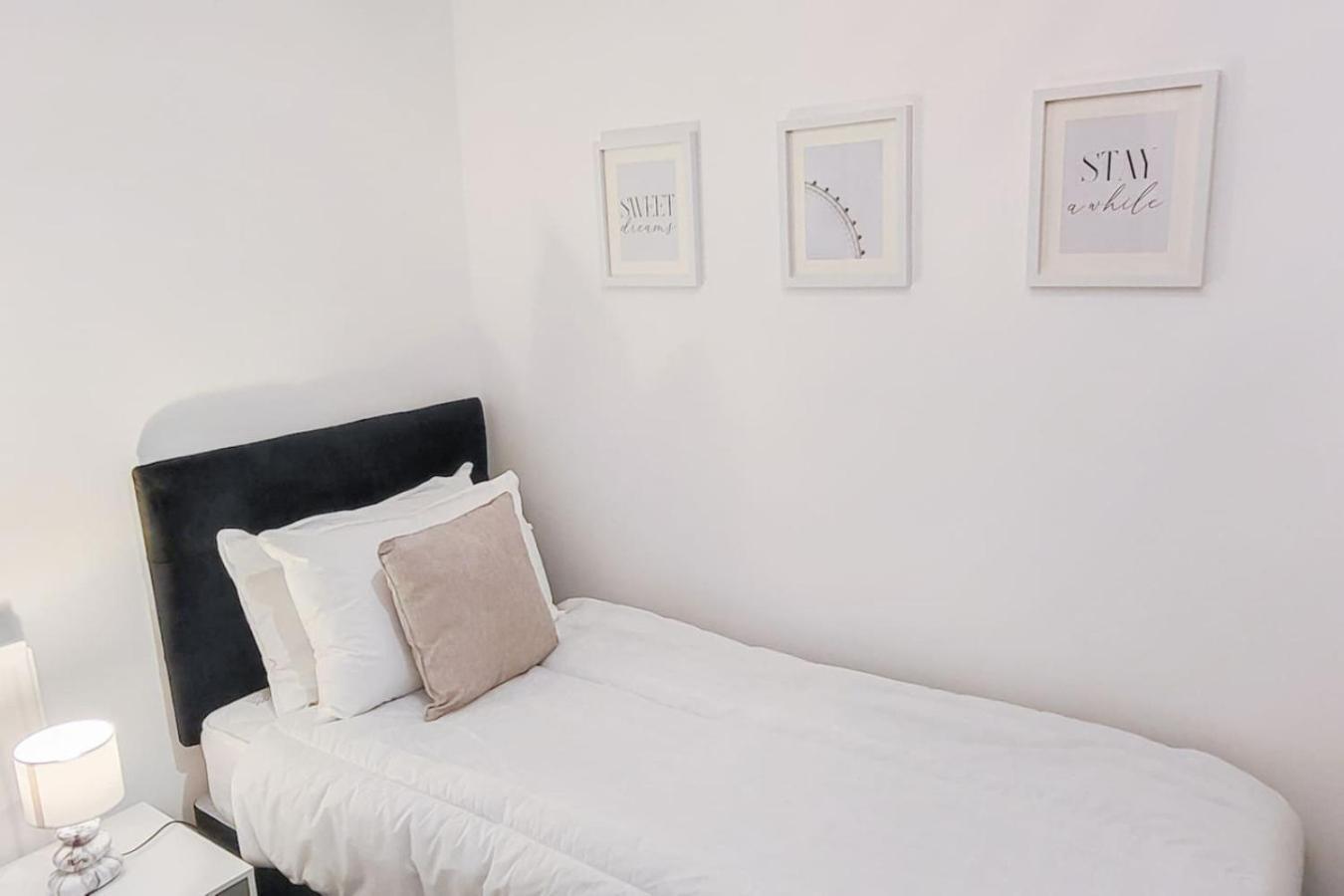 Stunning 2 Bedroom In Canary Wharf Holiday home *