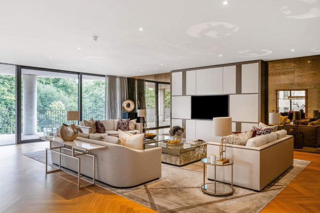 Apartment Luxury Flat With Access To Pool, And Gym *