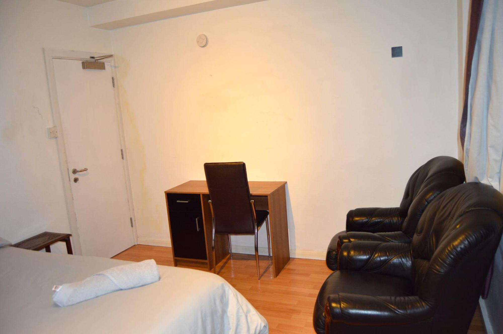 Edgware Road Homestay *