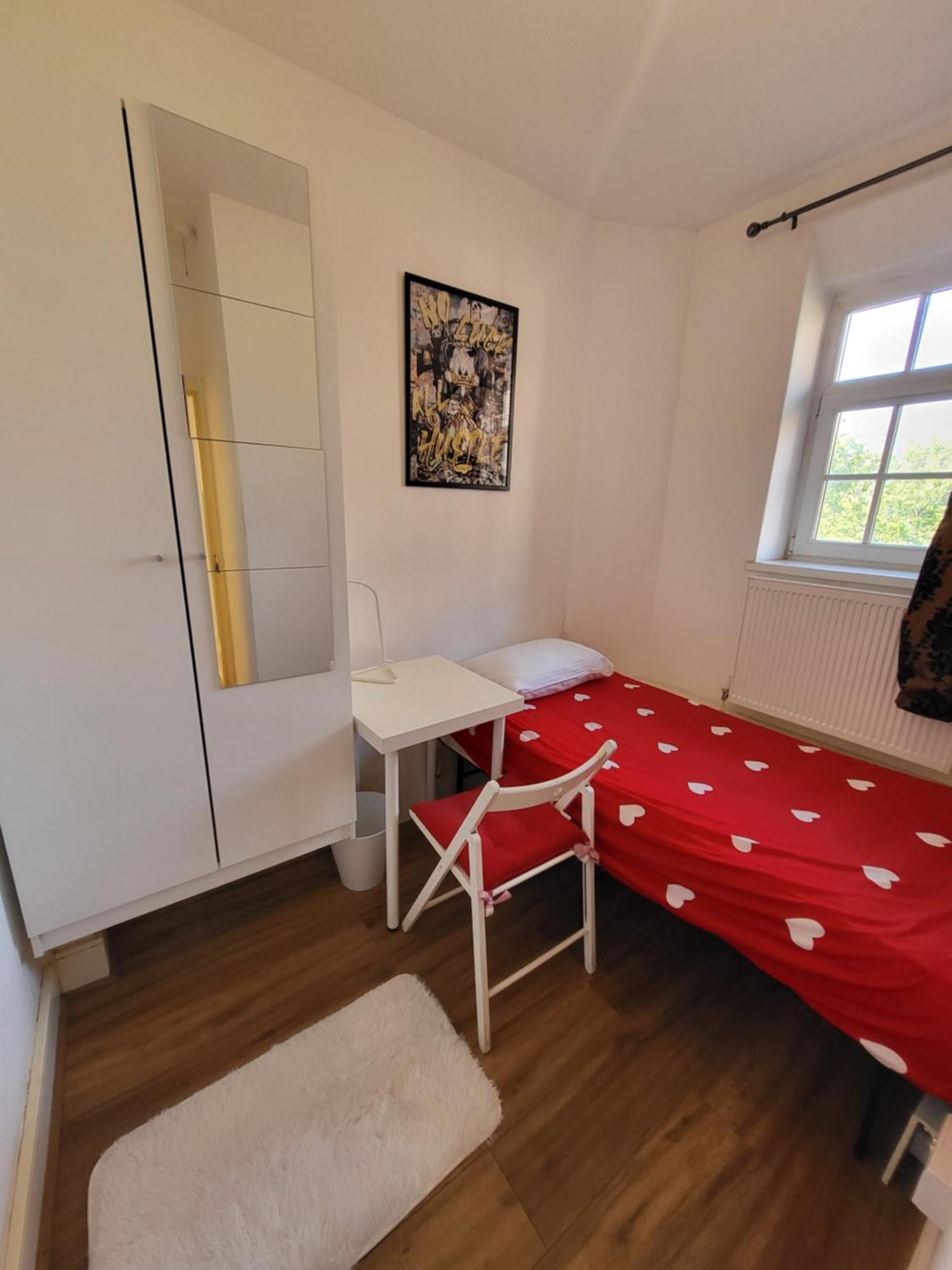 Appartement Marvellous For 8 People In Battersea - Zone 1, 3 Min Walking From The Main Station Londen