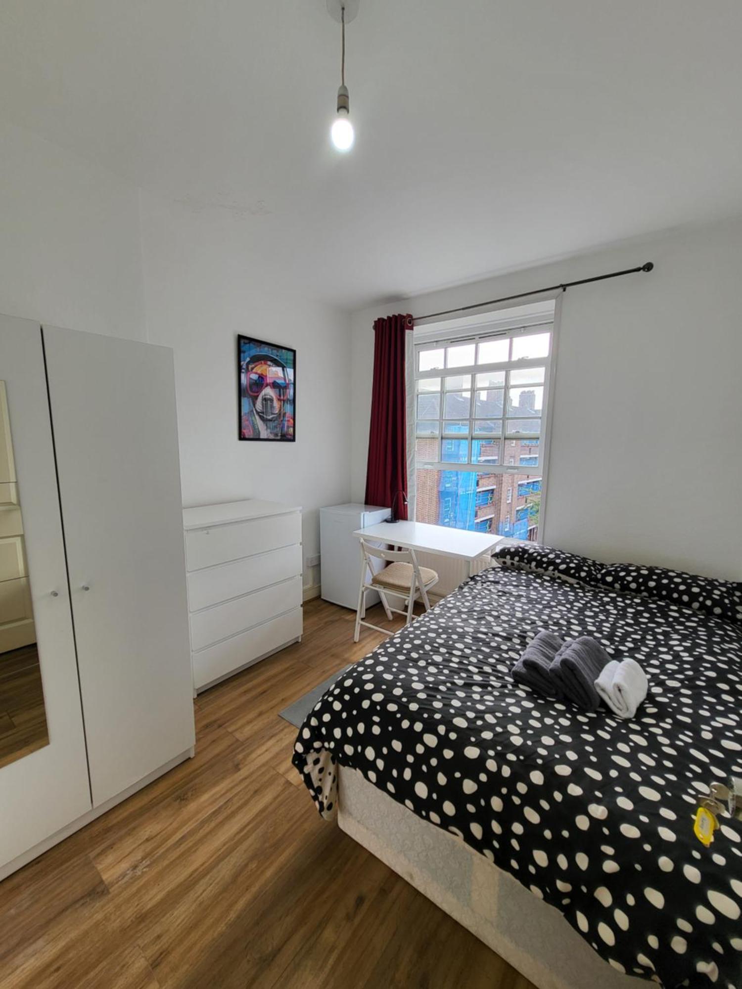 Marvellous For 8 People In Battersea - Zone 1, 3 Min Walking From The Main Station Appartement Londen