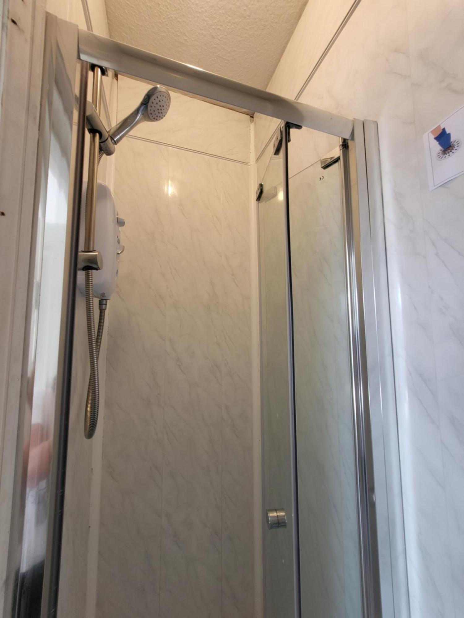 Marvellous For 8 People In Battersea - Zone 1, 3 Min Walking From The Main Station Appartement Londen