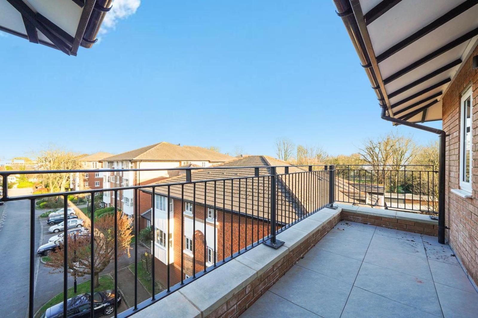 Apartment Hububb Beechwood Grove London