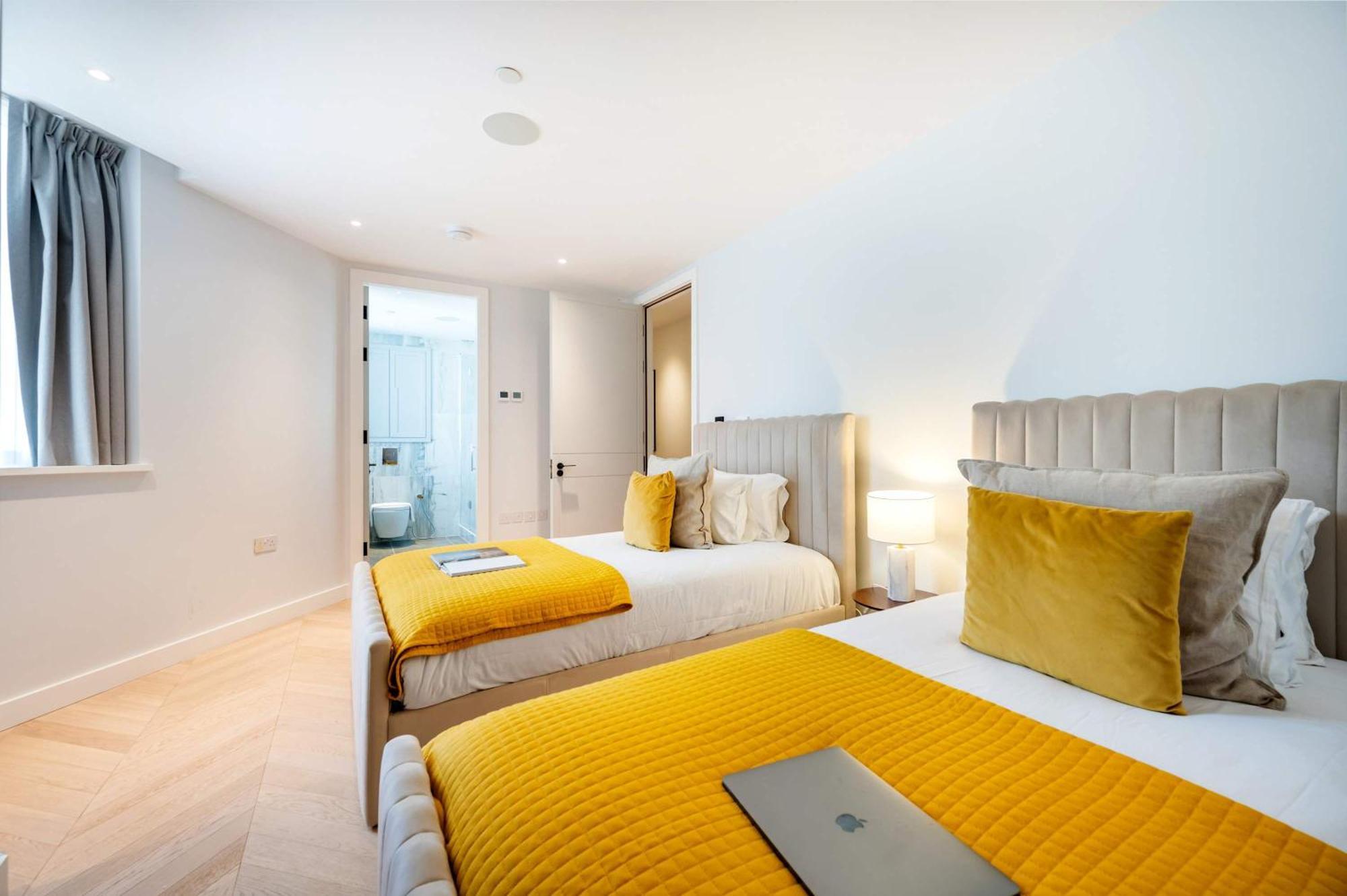 Fitzrovias 3 Bedroom 4 Bathroom Penthouse With Terrace Aircooling And Lift London