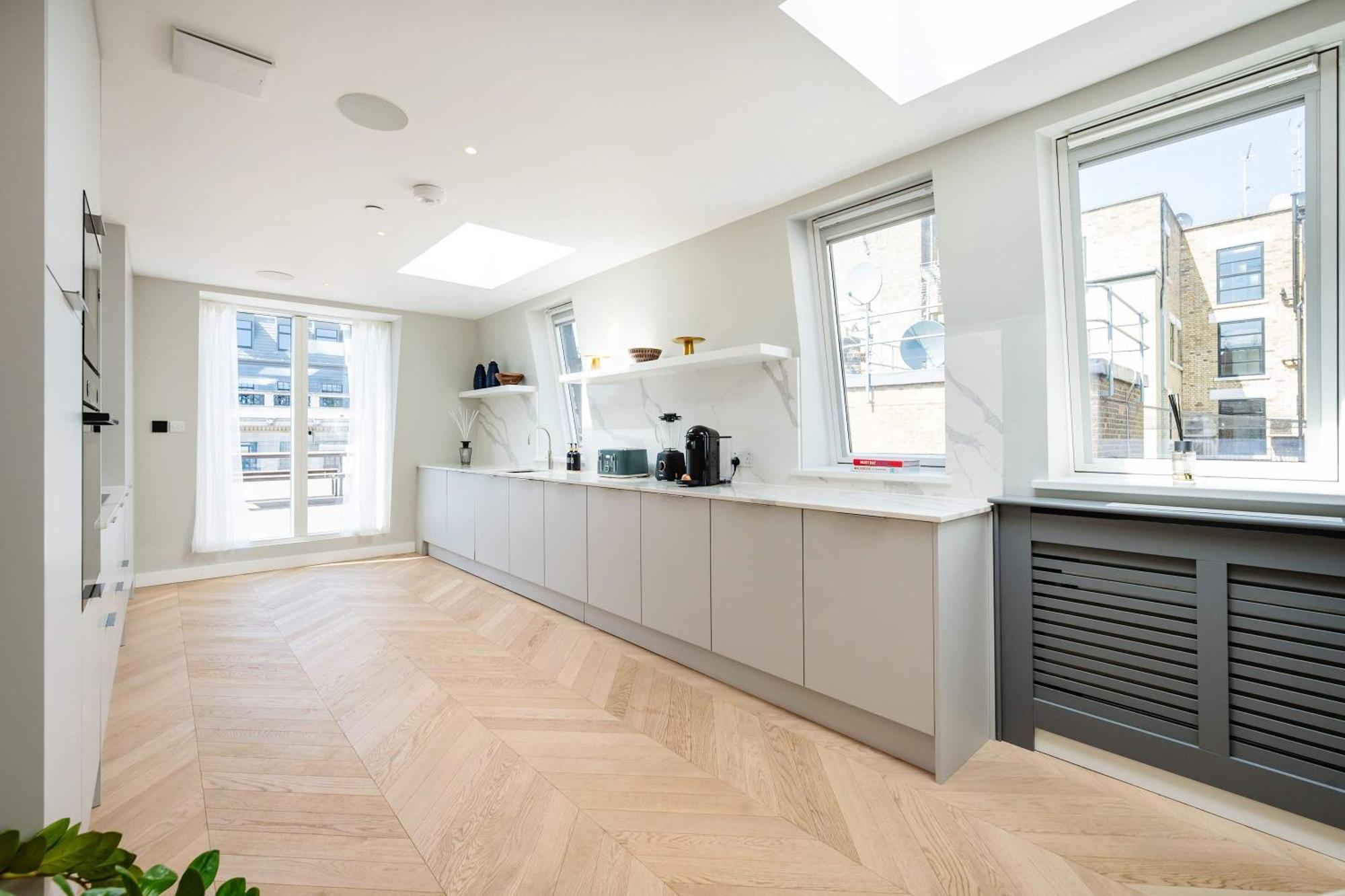 Fitzrovias 3 Bedroom 4 Bathroom Penthouse With Terrace Aircooling And Lift * London