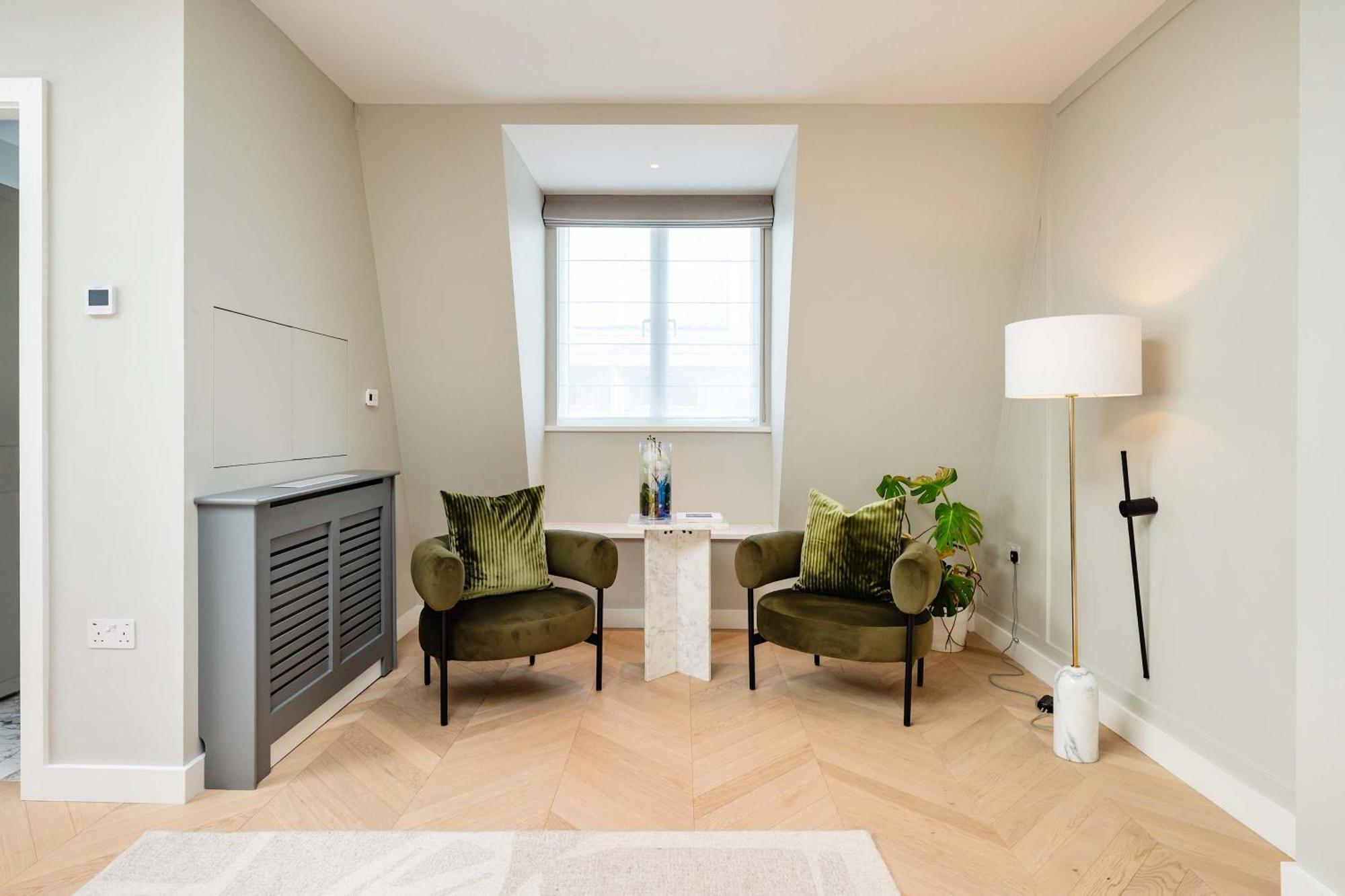 Fitzrovias 3 Bedroom 4 Bathroom Penthouse With Terrace Aircooling And Lift Apartment