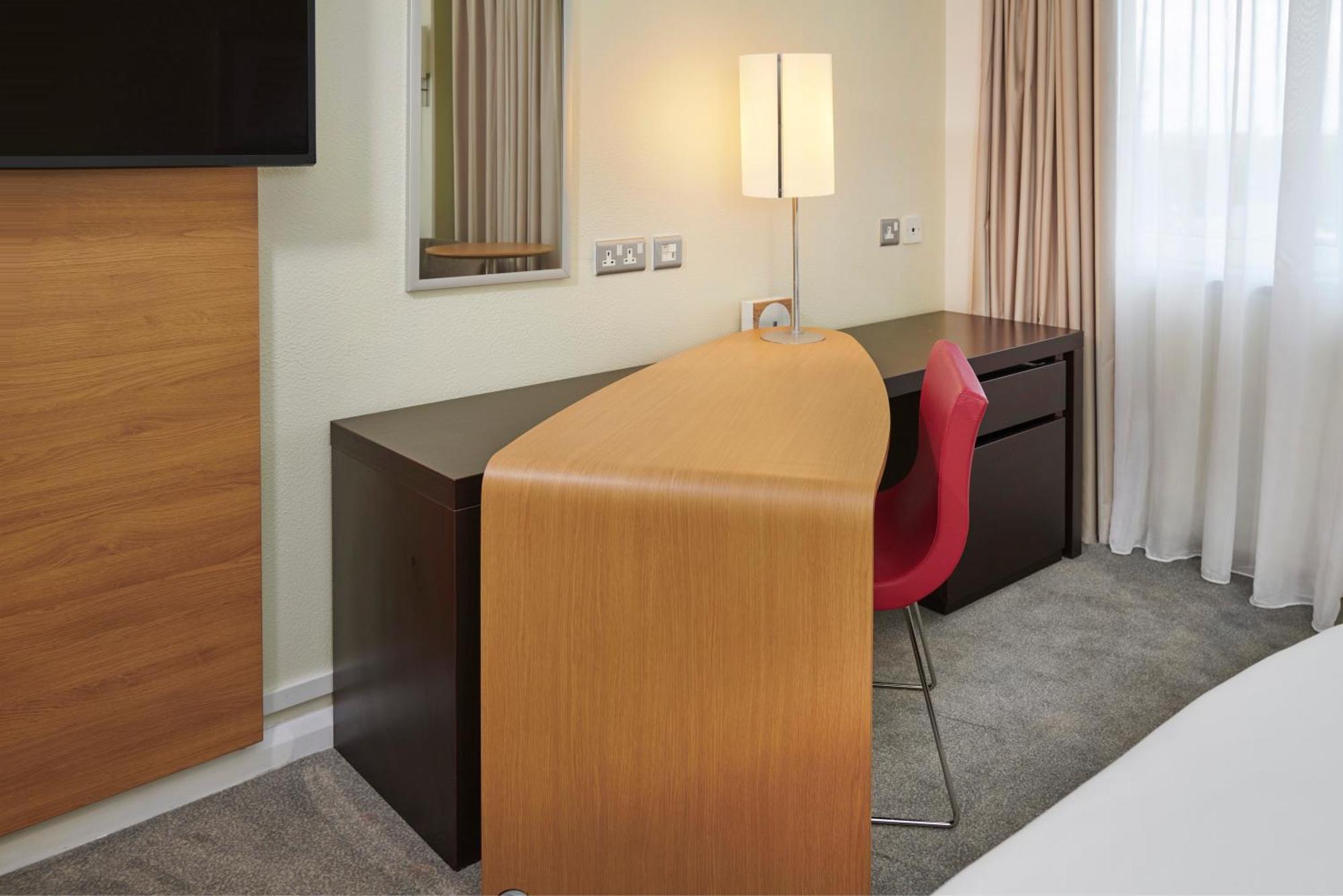 Novotel West Hotel 4*