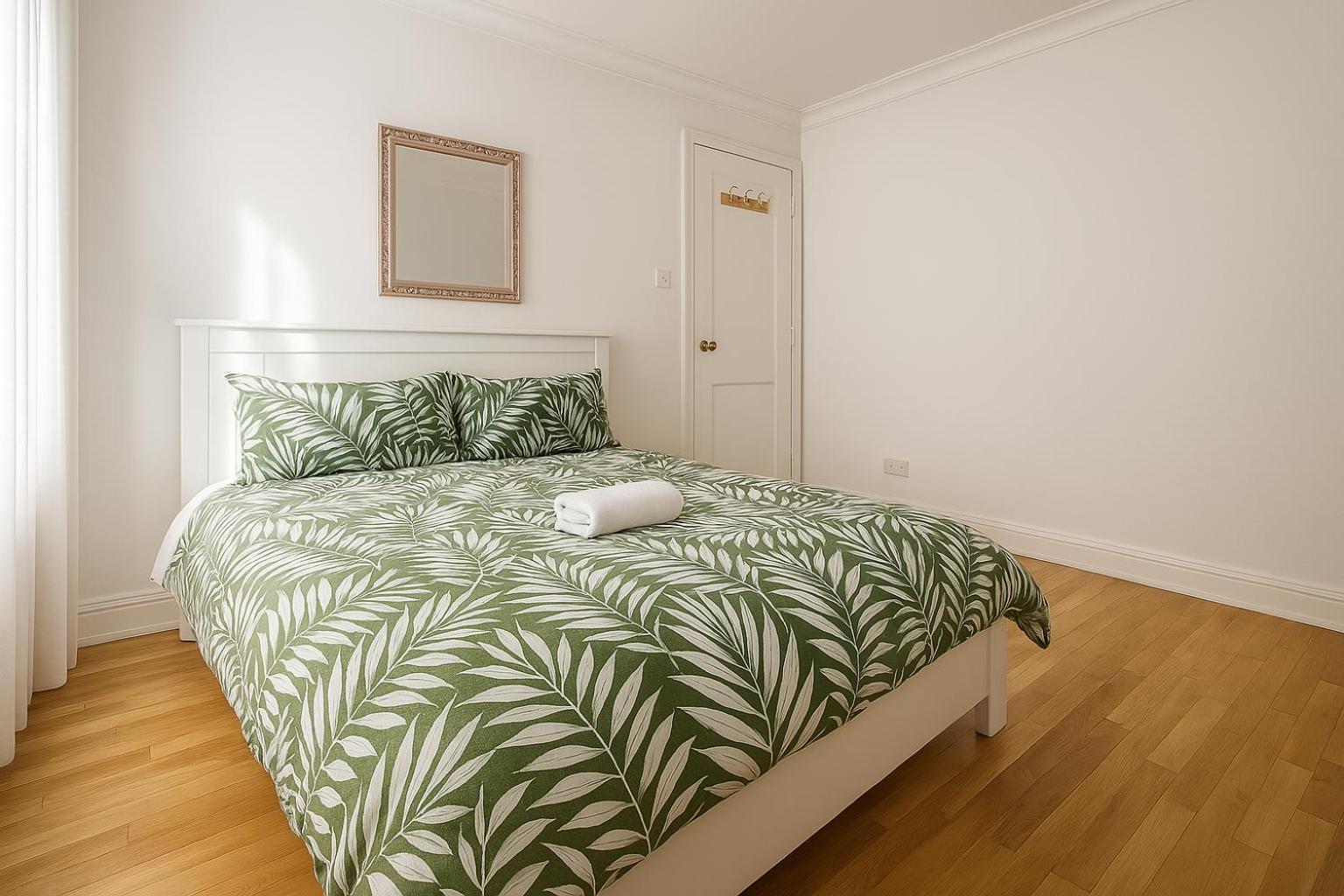 Modern 5-bed With Garden & Spectacular Views Holiday home London