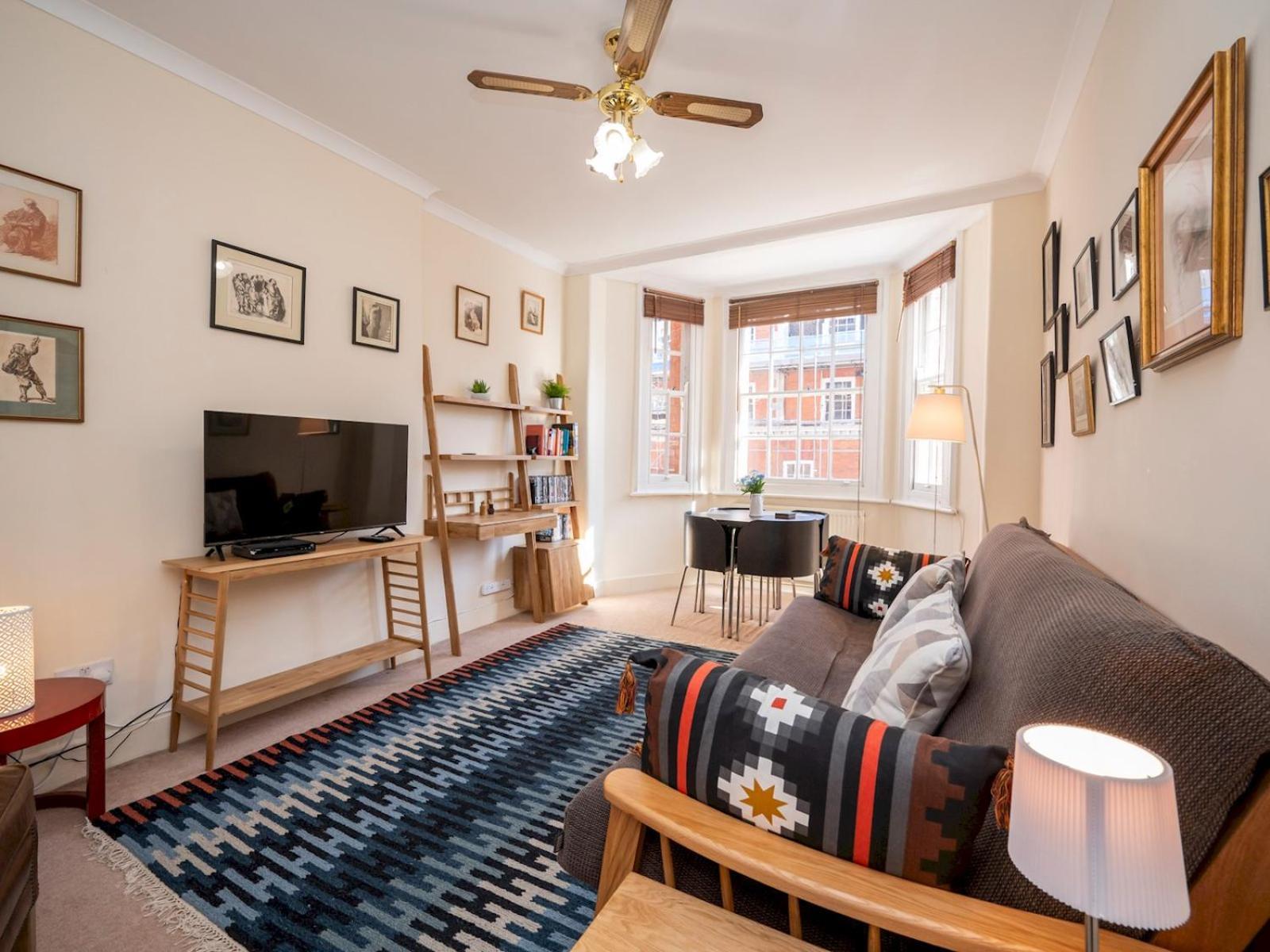 Elegant Bloomsbury Flat In Historic Pass The Keys Apartment *