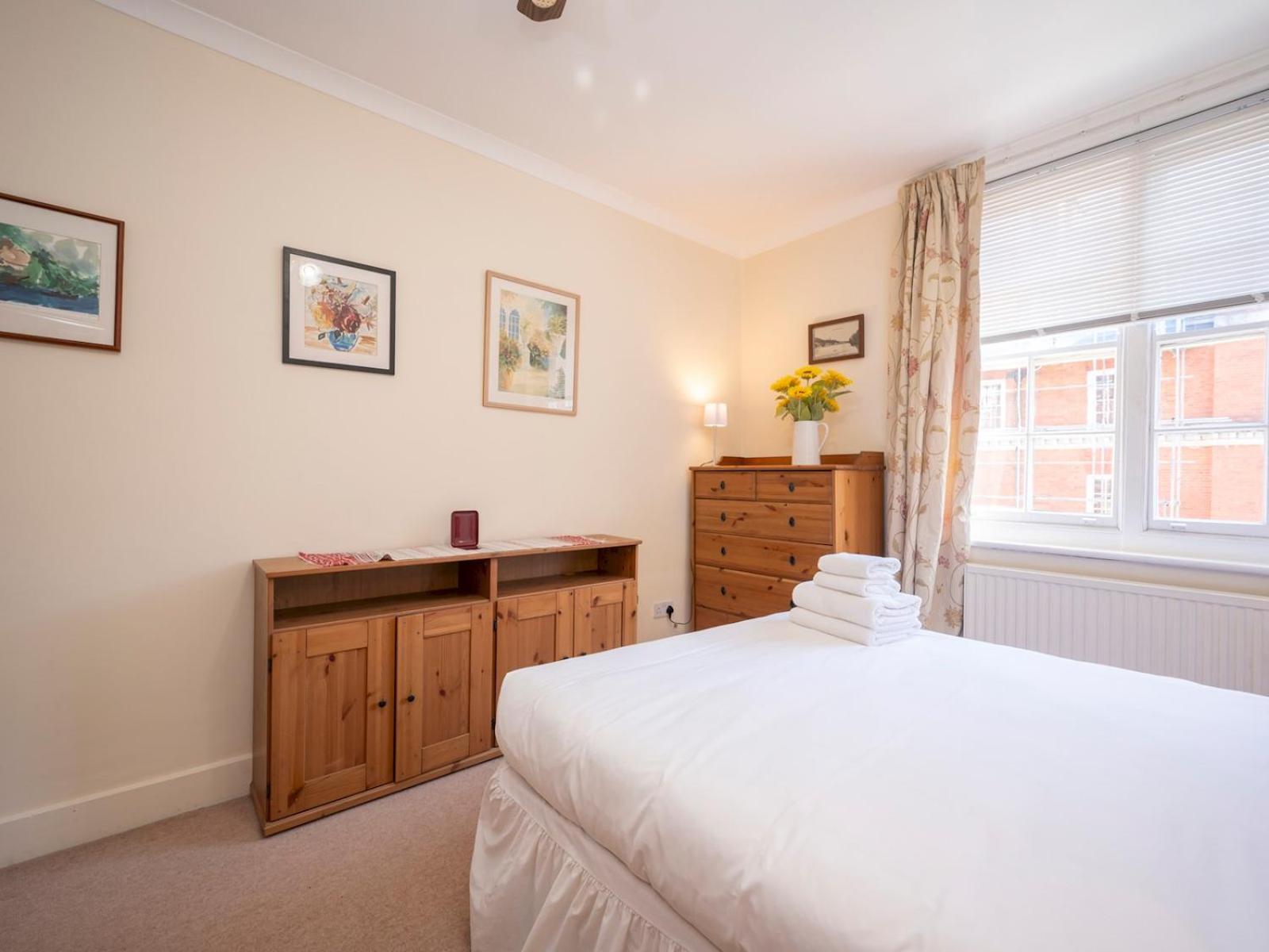 Apartment Elegant Bloomsbury Flat In Historic Pass The Keys