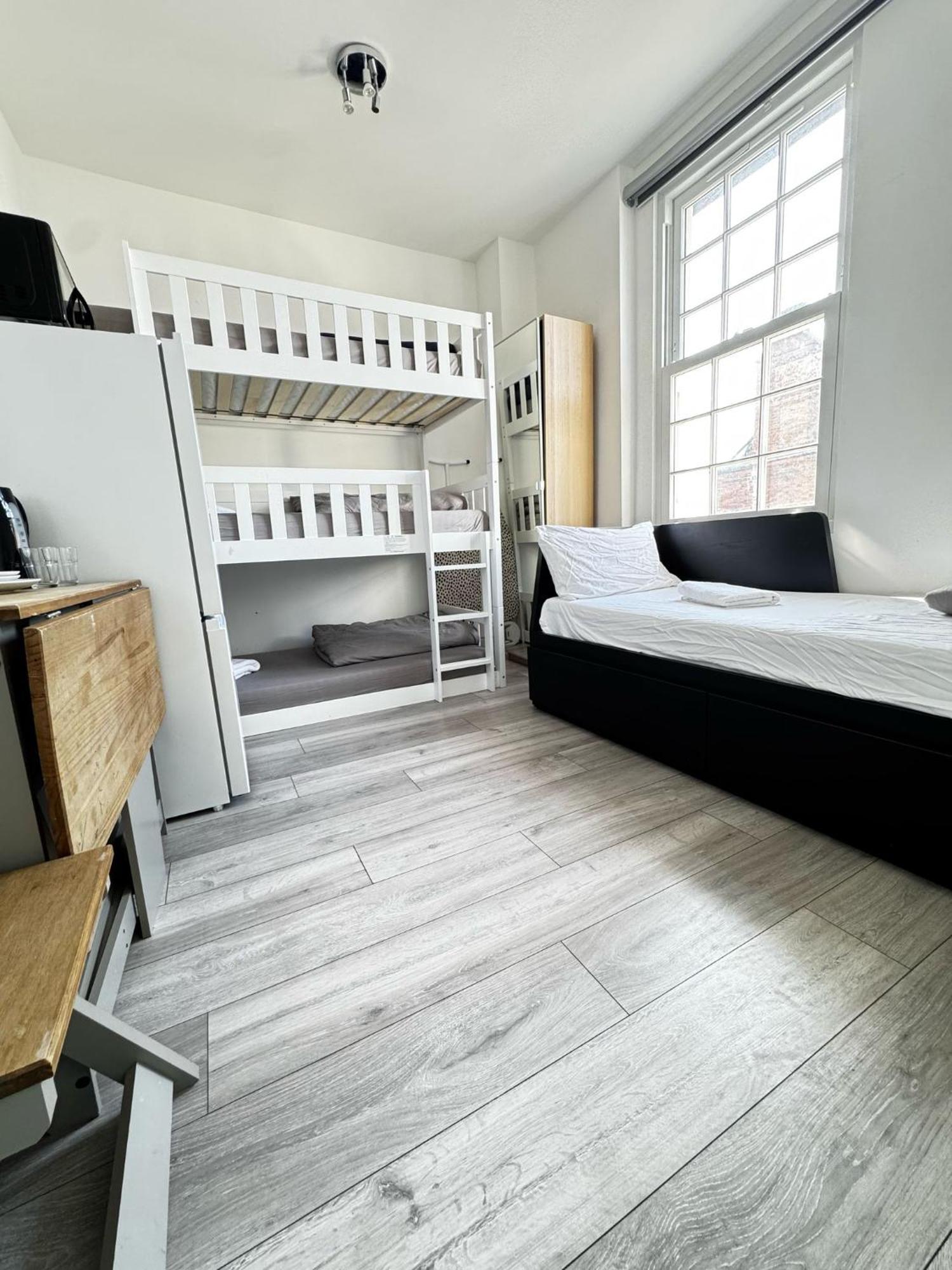 Guest house Willesden London