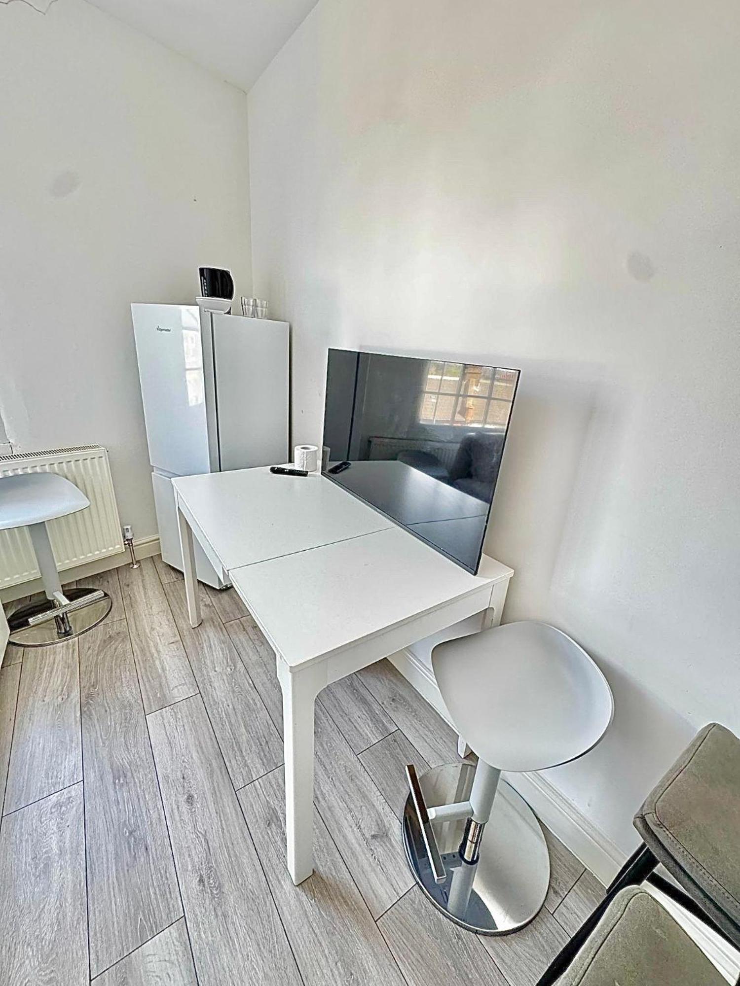 Willesden Guest house London
