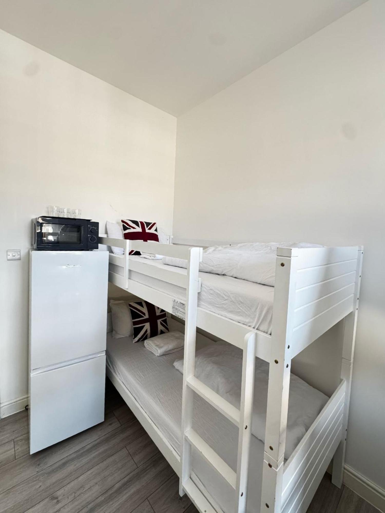 Guest house Willesden London