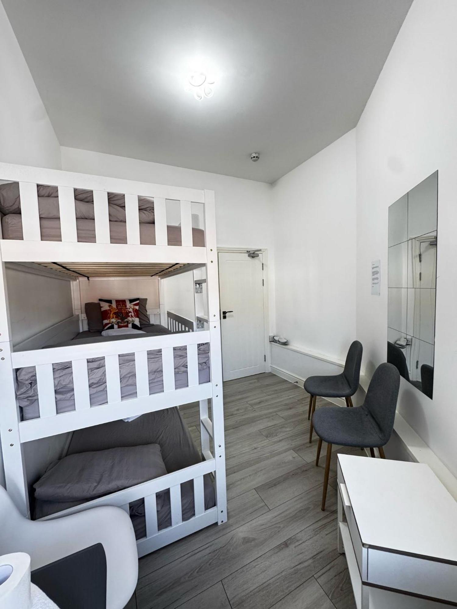 Willesden Guest house *