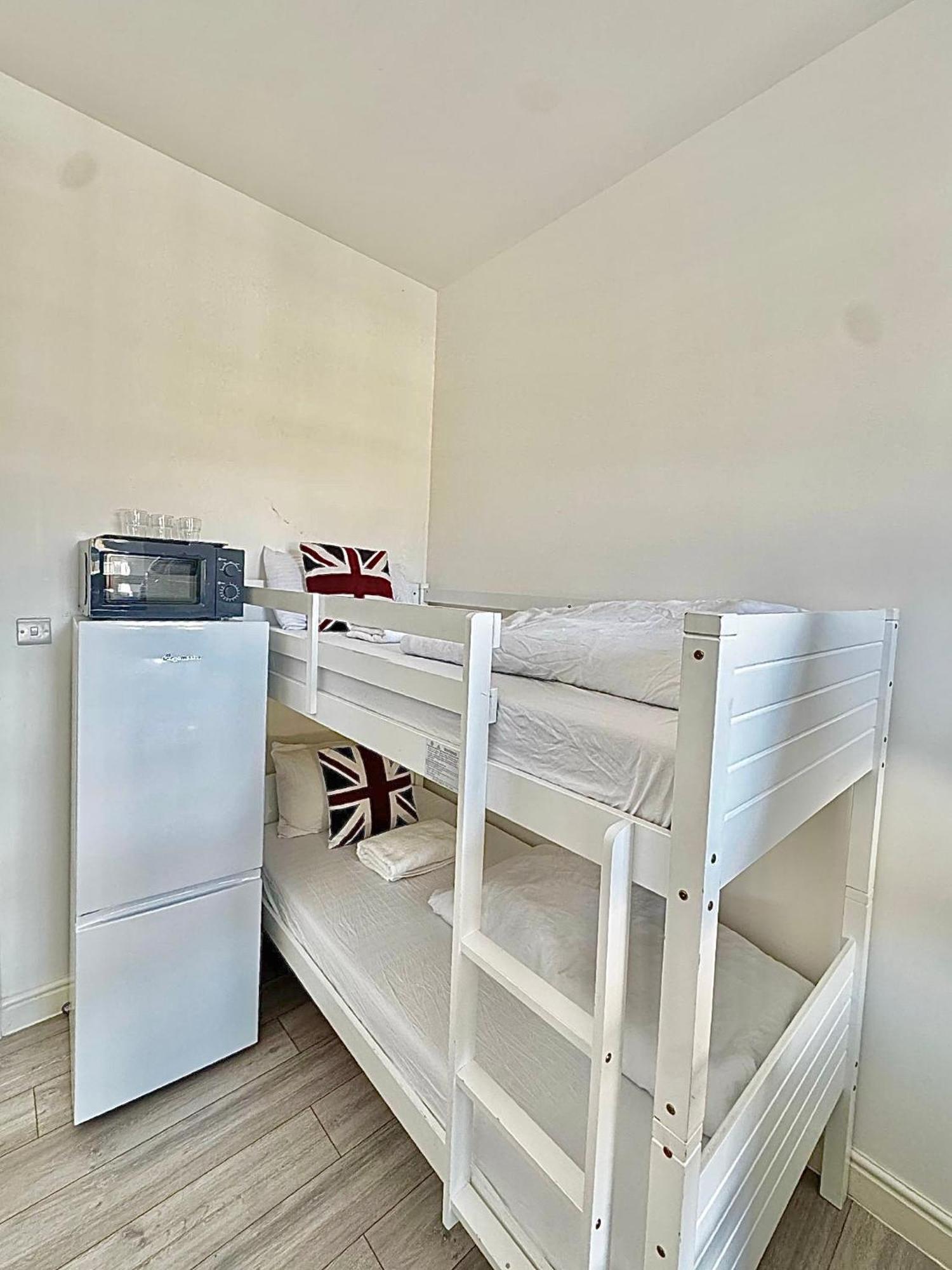 Guest house Willesden London