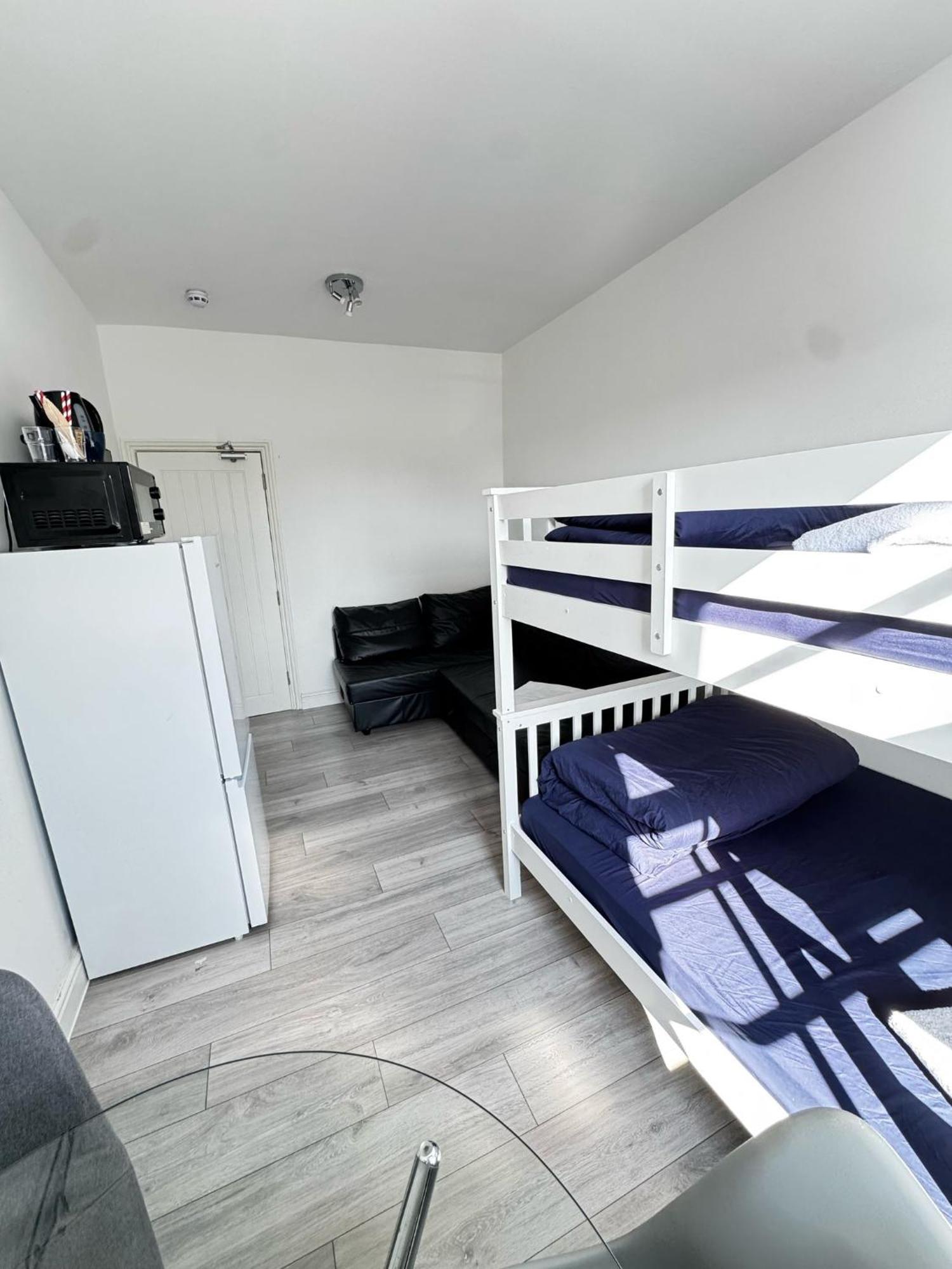 Willesden Guest house *