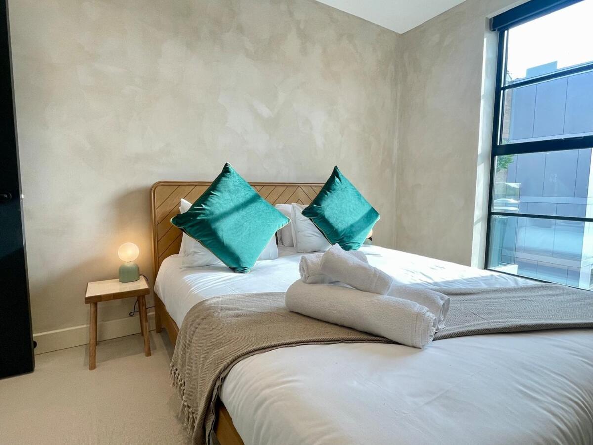 Penthouse Peaceful 2 Bed Fulham West Kensington Londen