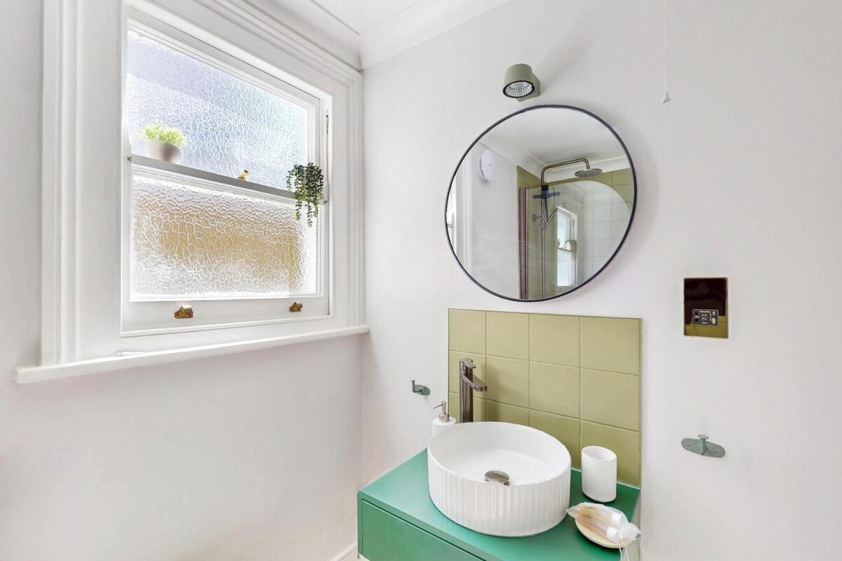 Bright 1-bedroom Flat With Great Transport Links Apartment *