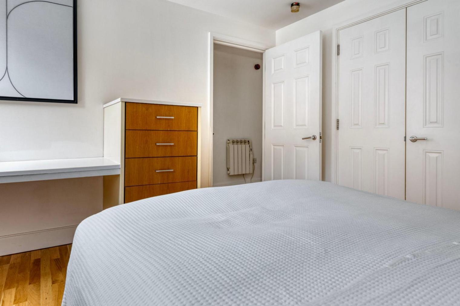 Blueground Canary Wharf Parking Nr Bars Food Lon-482 Apartment *