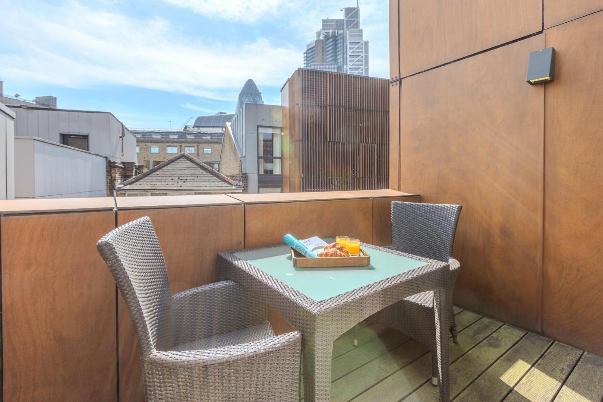 Servised On Artillery Lane Aparthotel London