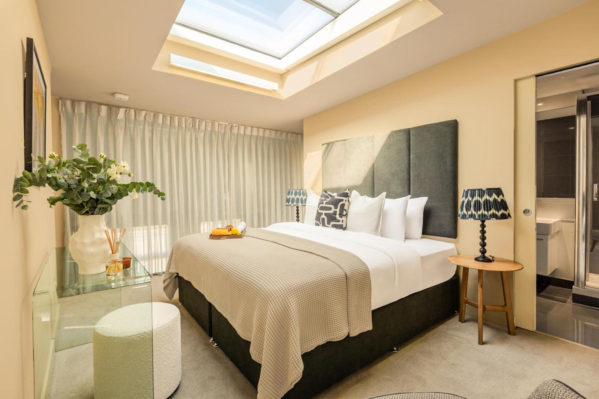 Aparthotel Servised On Artillery Lane London