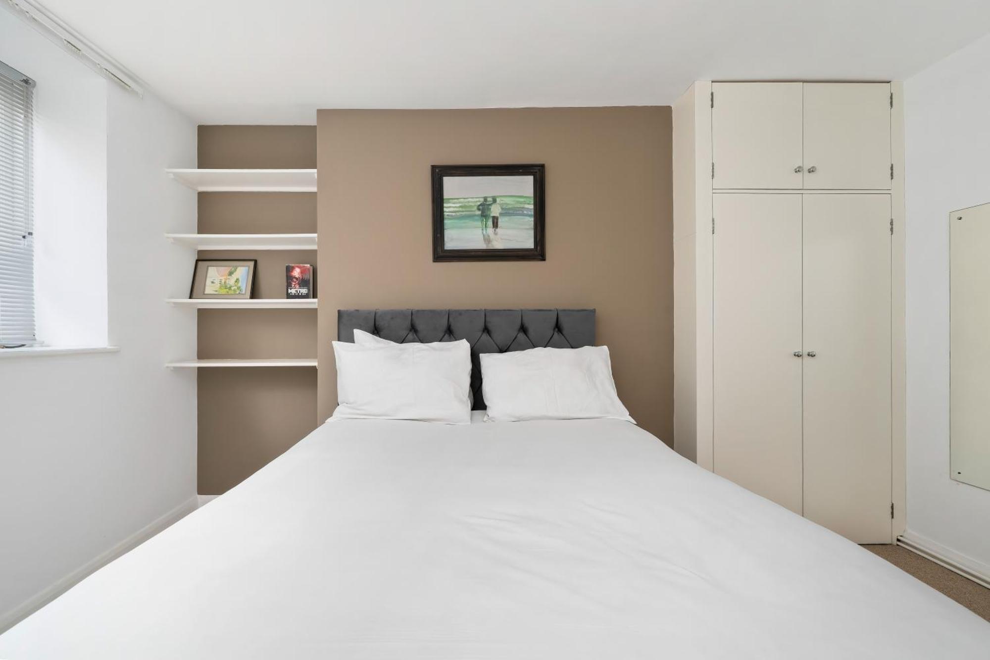 Paddington, Modern 2 Bedroom * London