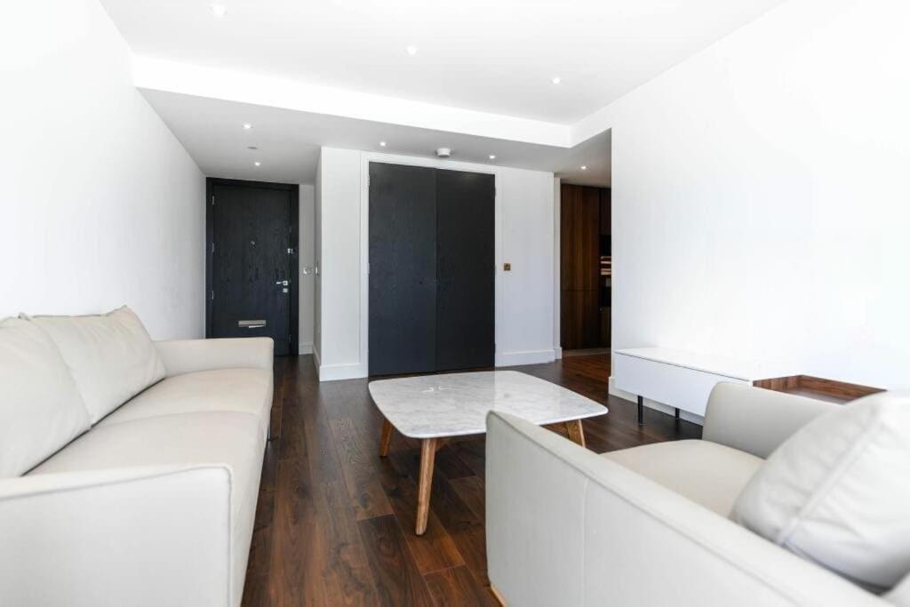 Goodman's Field - Skyline Apartment *