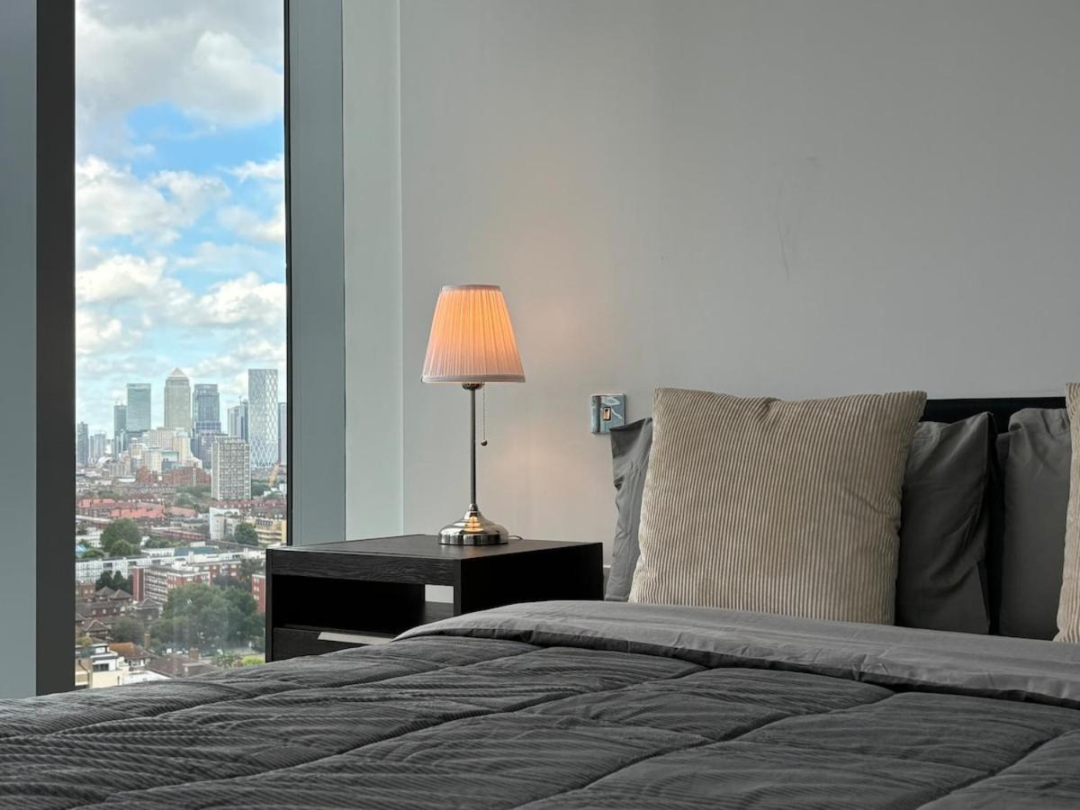 Goodman's Field - Skyline Apartment London