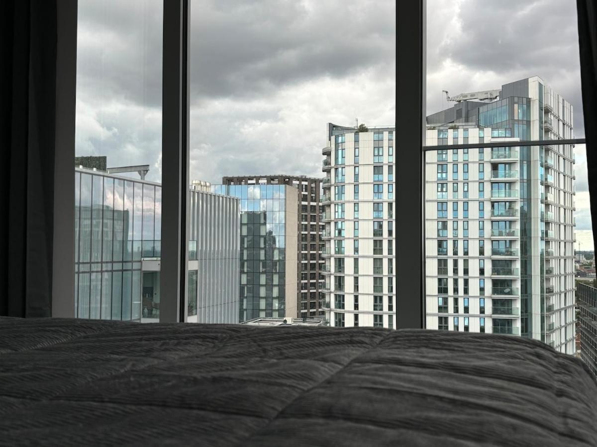 Goodman's Field - Skyline