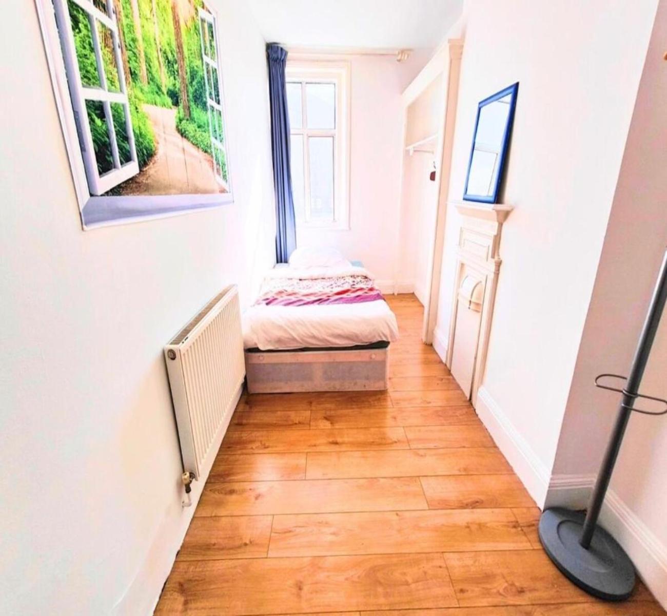 R10 Stylish Double, Prime Spot * London