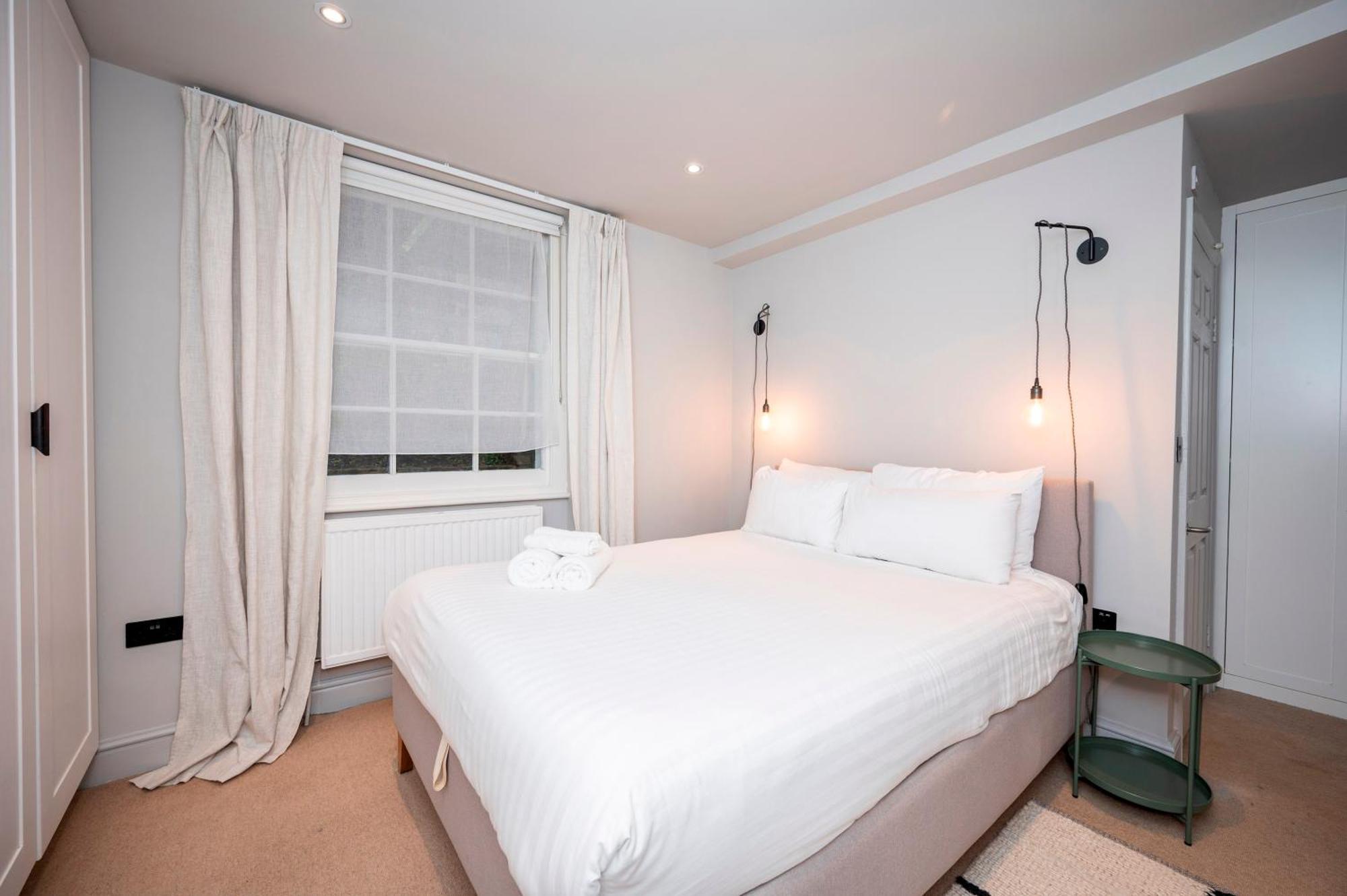 Pass The Keys Luxury Stylish Duplex With Private Garden *