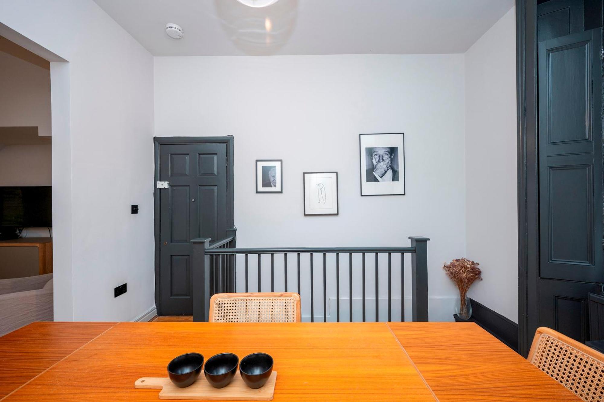 Pass The Keys Luxury Stylish Duplex With Private Garden Apartment *
