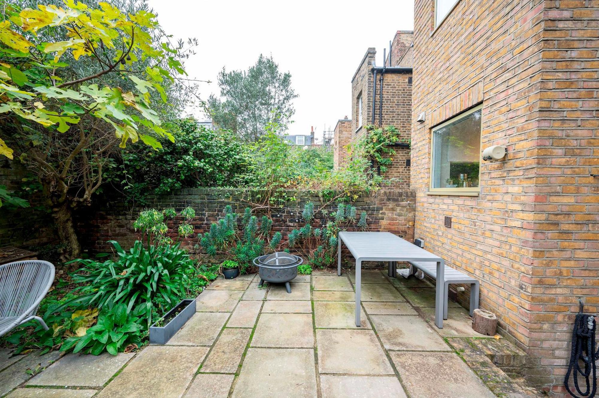 Apartment Pass The Keys Luxury Stylish Duplex With Private Garden London
