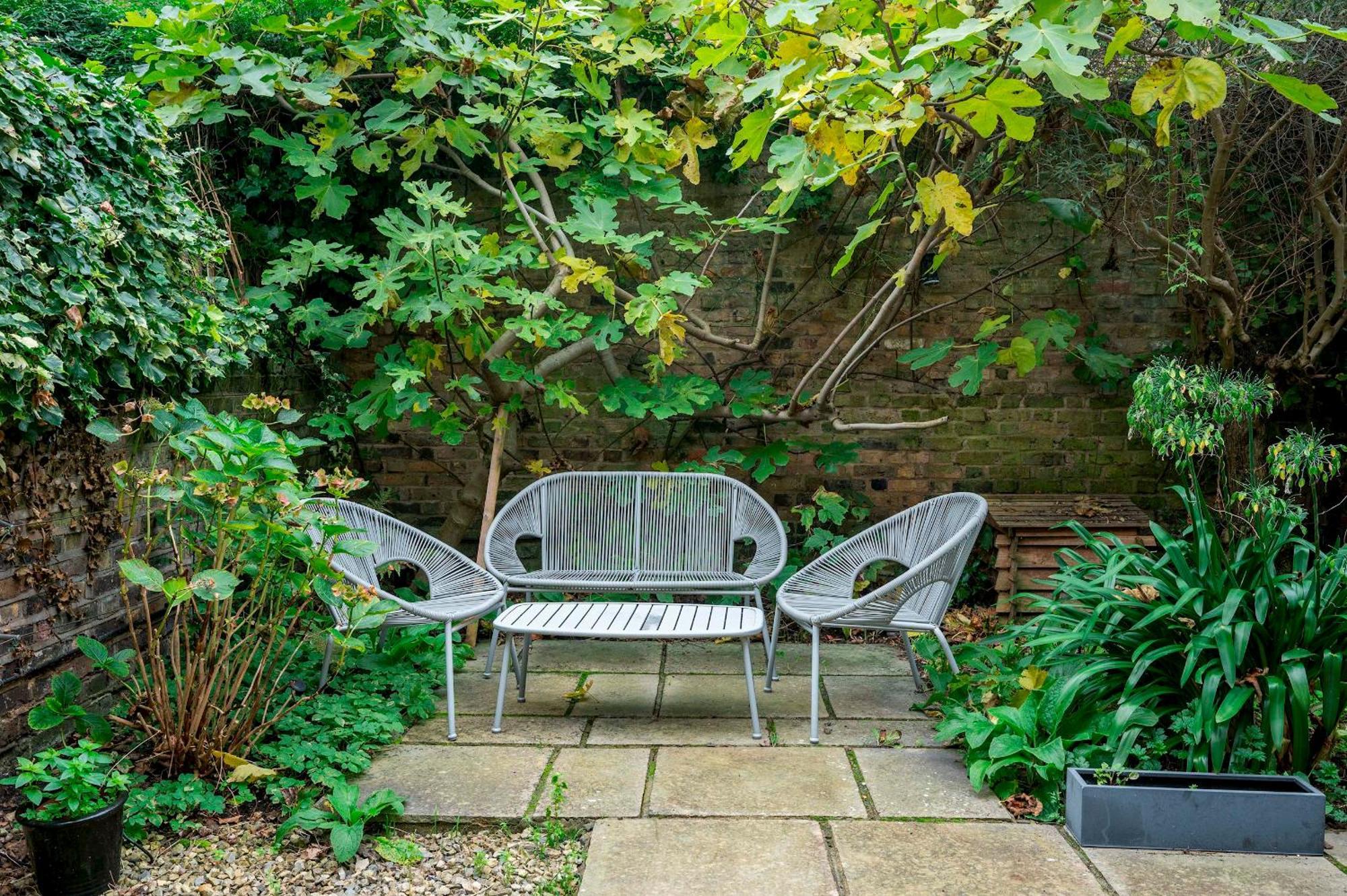 Pass The Keys Luxury Stylish Duplex With Private Garden Apartment *