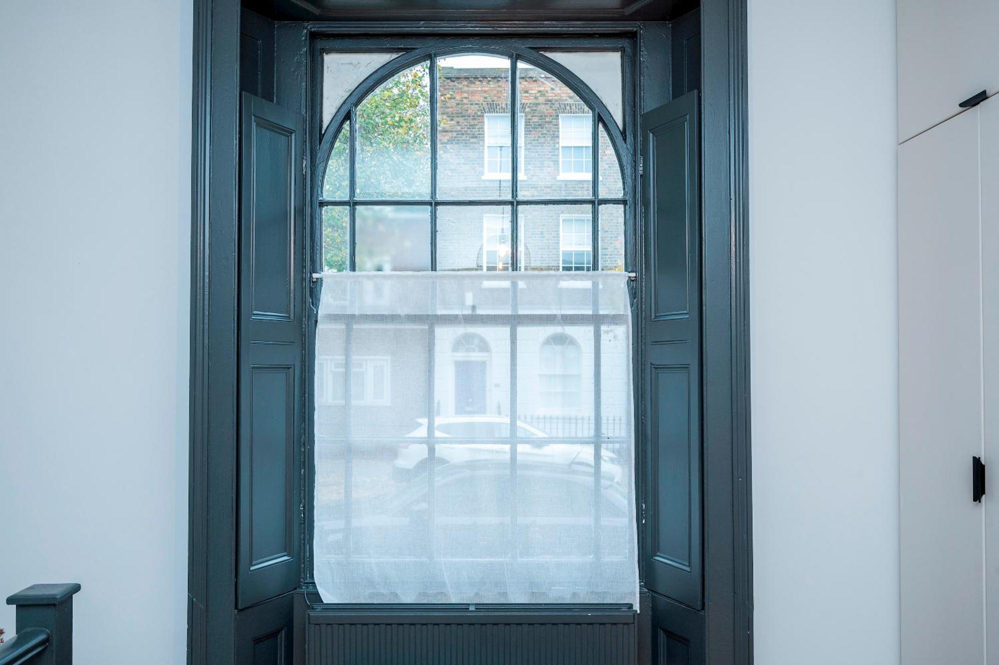 Pass The Keys Luxury Stylish Duplex With Private Garden Apartment London
