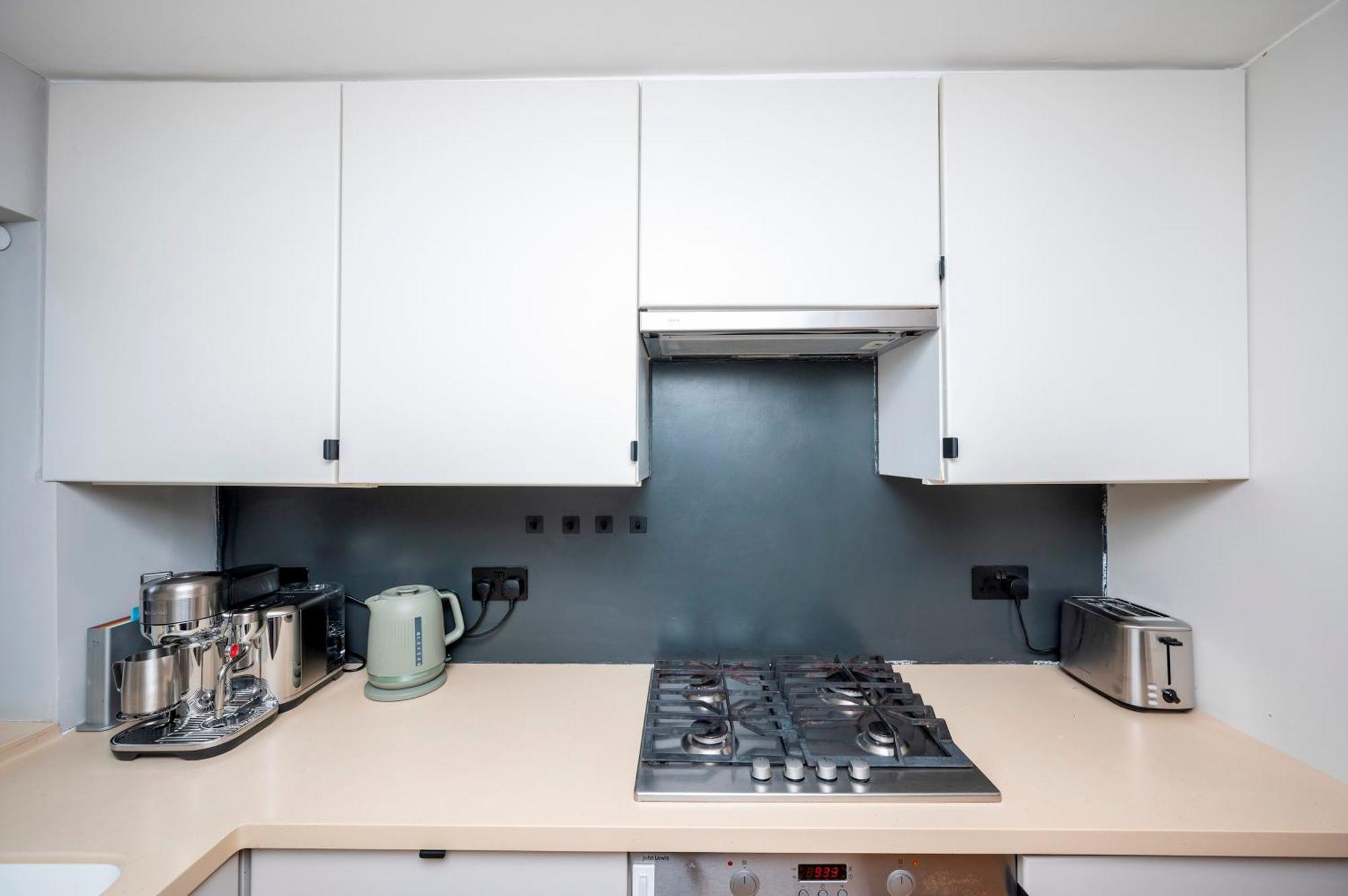 Pass The Keys Luxury Stylish Duplex With Private Garden * London