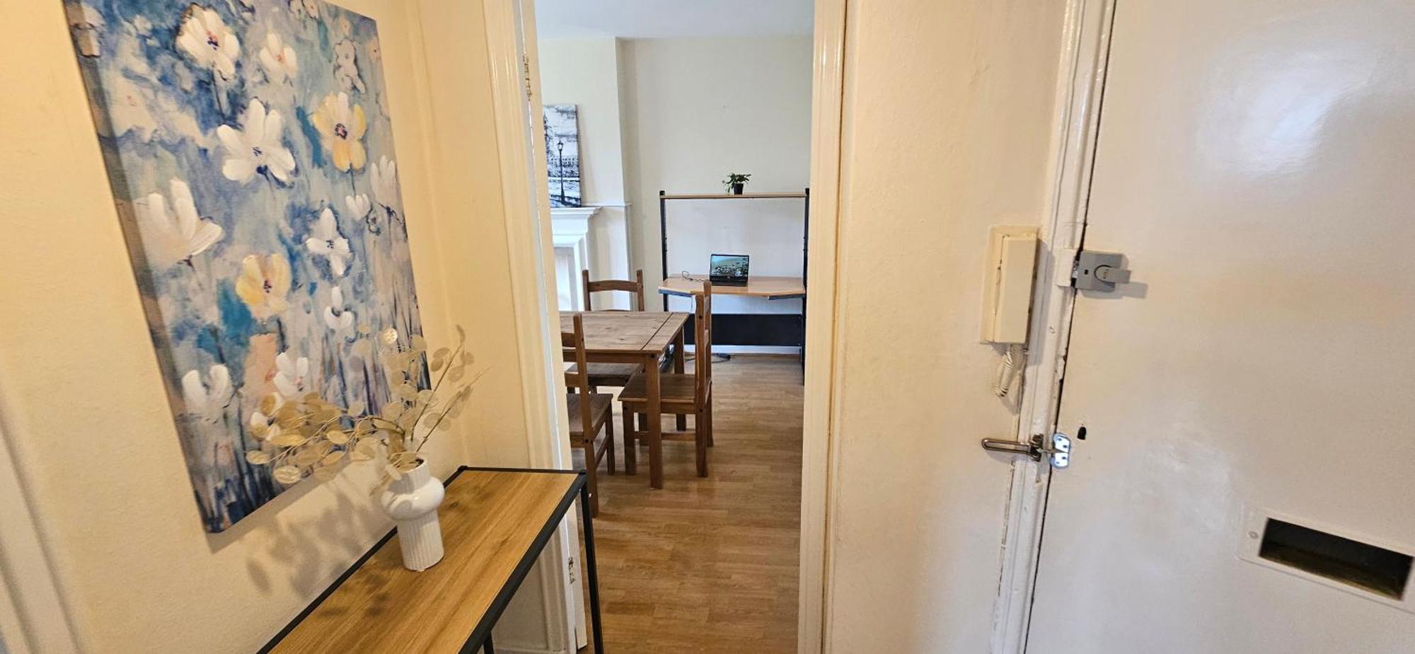 Apartment Elegant 1-Bed Flat, Sleeps 5, London Nw6 - 5 Mins To Jubilee, Bakerloo & Overground Lines *