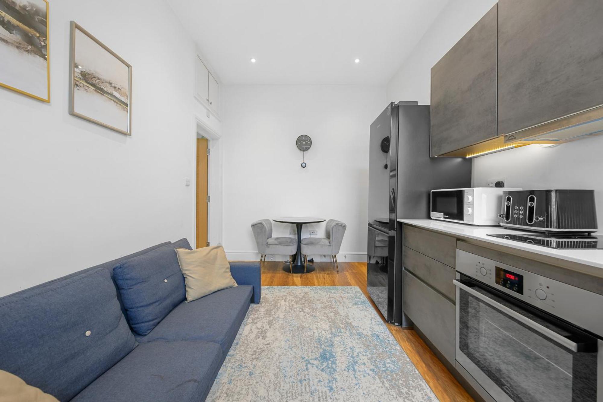 Apartment 1 Bed In Stratford, With Free Parking & Wi-fi