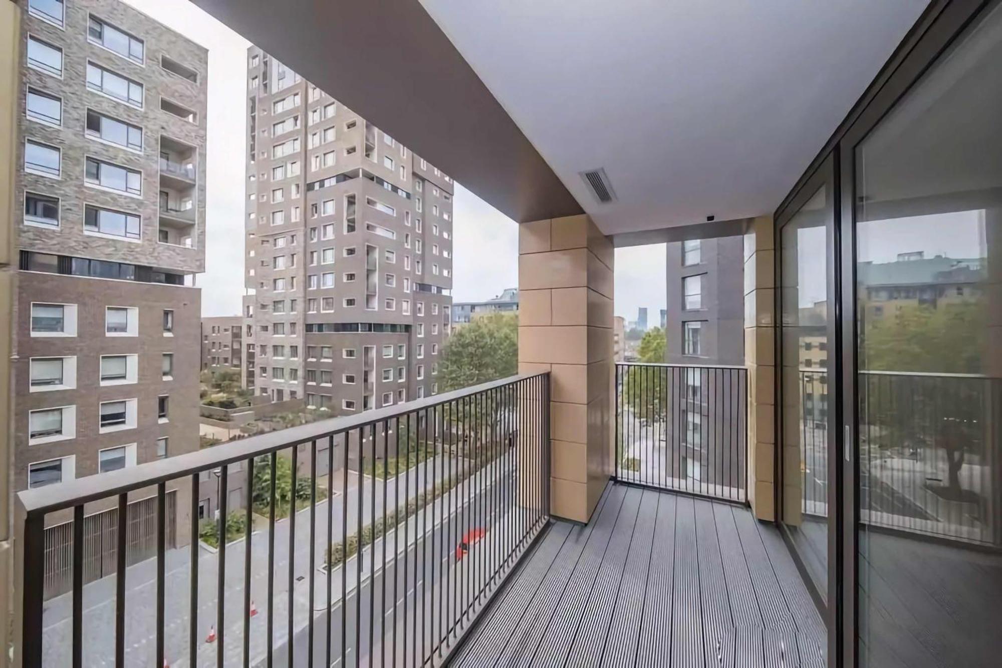 Apartment Luxury With Private Balcony In Zone 1