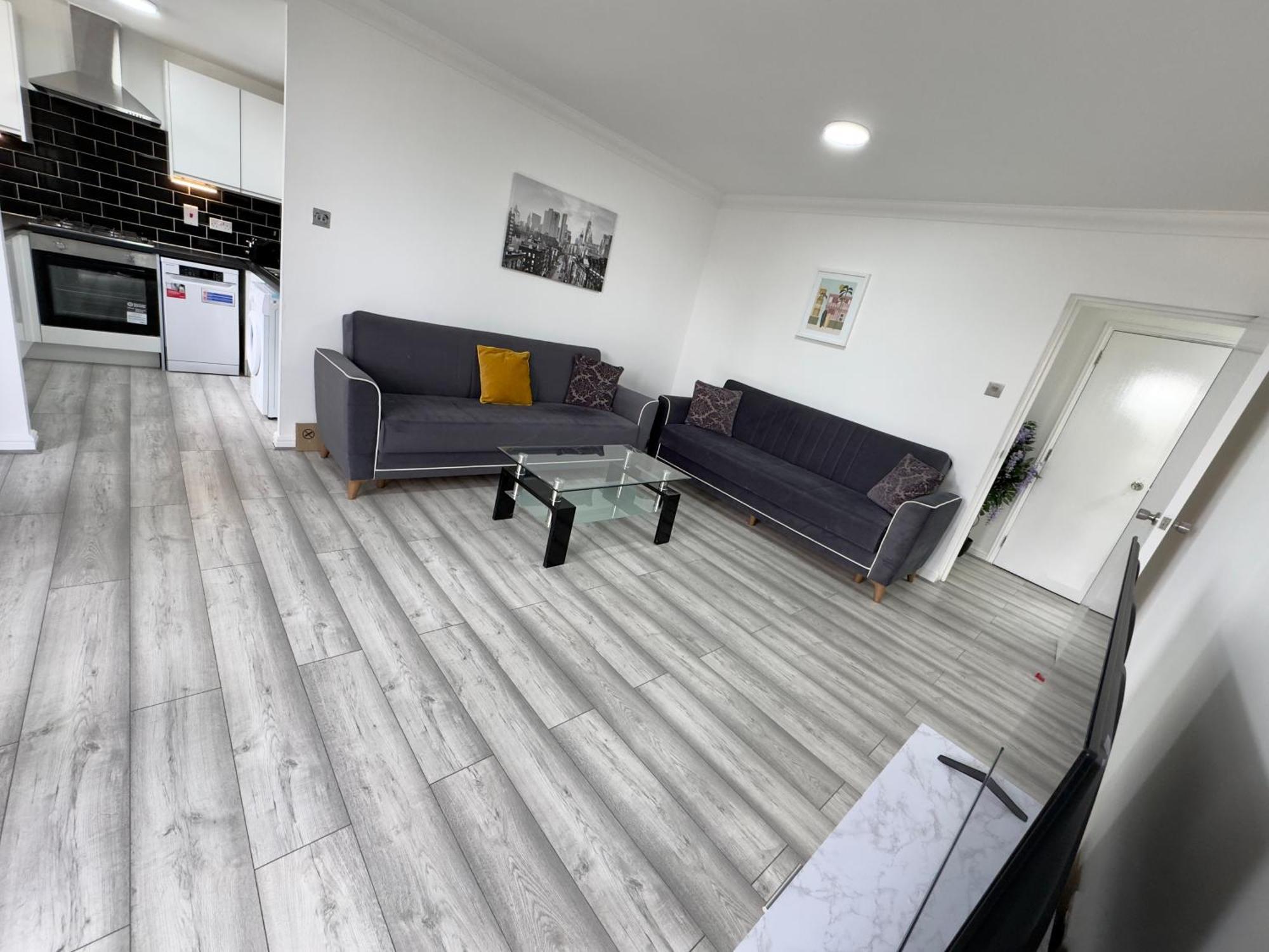 Apartment Amazing Riverview 3bedrooms, 2bathrooms, Balcony, Parking