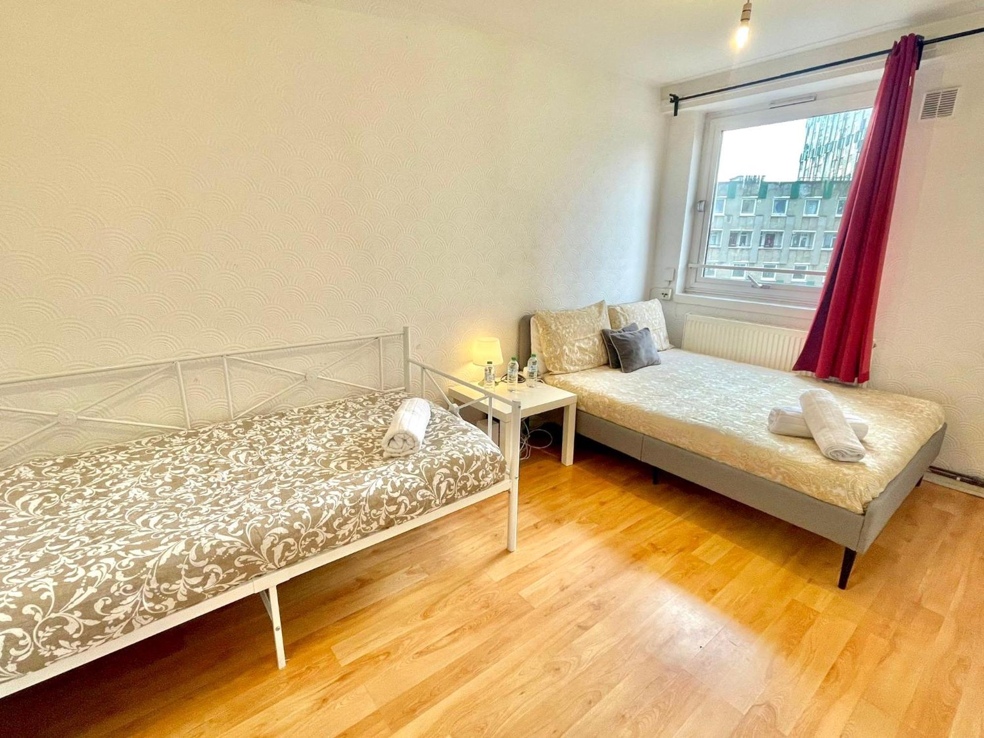 Homestay Harolds London