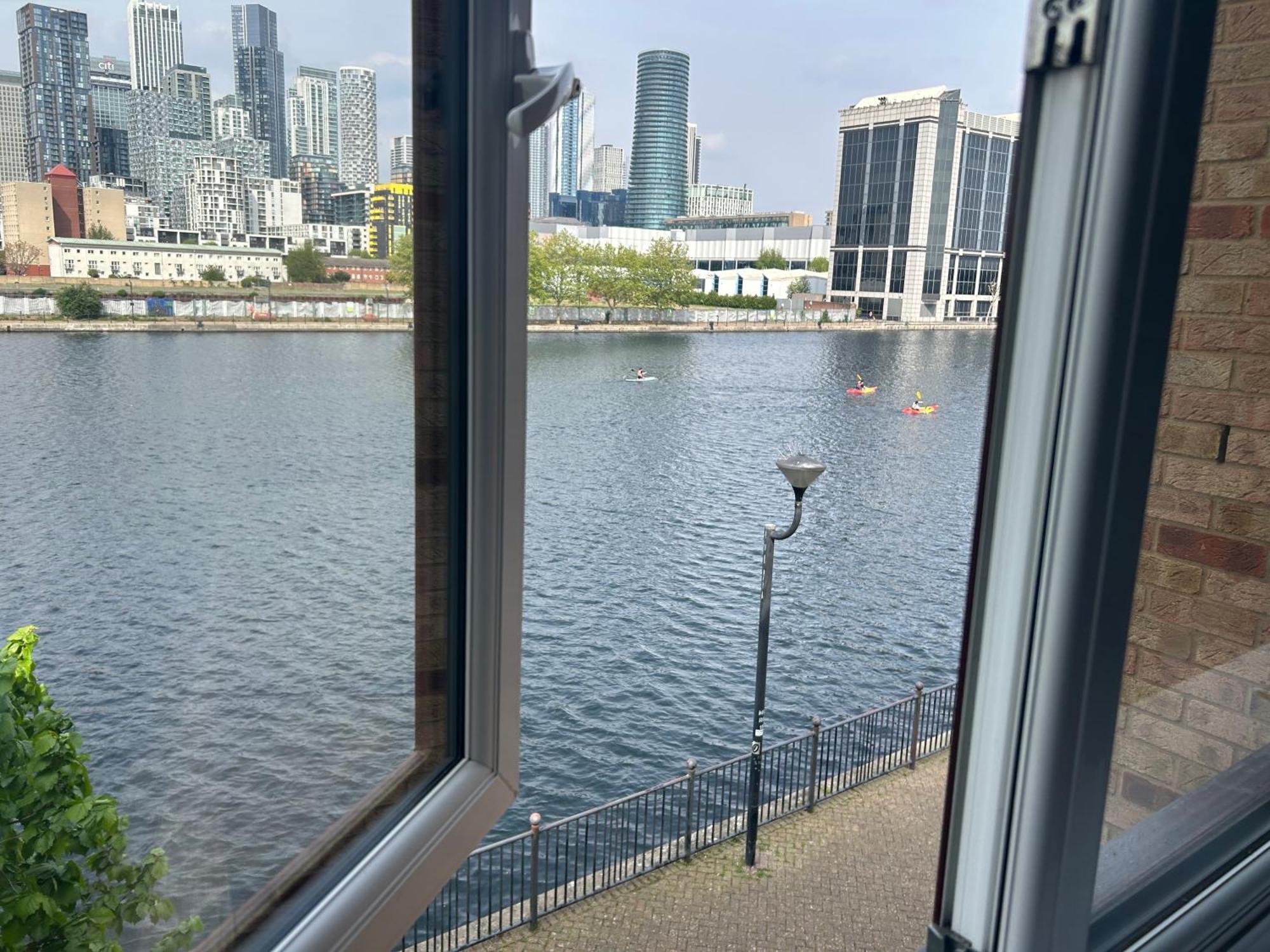 Apartment Beautiful View Near Canary Wharf