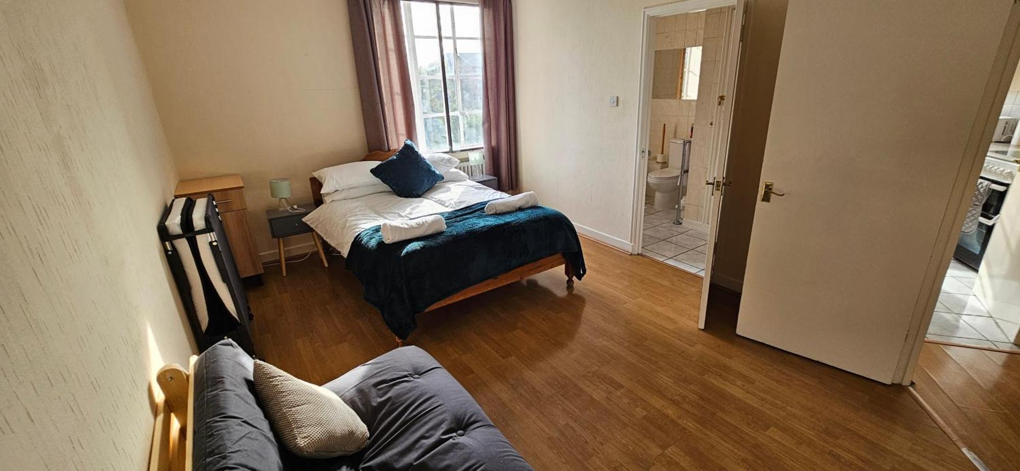 Elegant 1-Bed Flat, Sleeps 5, London Nw6 - 5 Mins To Jubilee, Bakerloo & Overground Lines * London