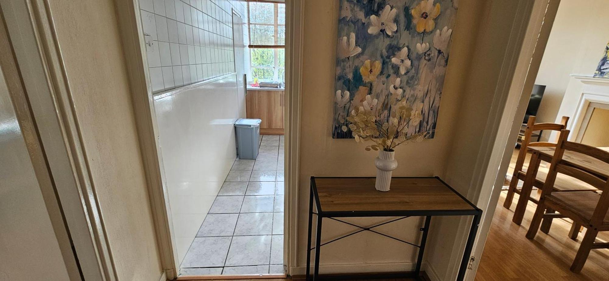 Elegant 1-Bed Flat, Sleeps 5, London Nw6 - 5 Mins To Jubilee, Bakerloo & Overground Lines *
