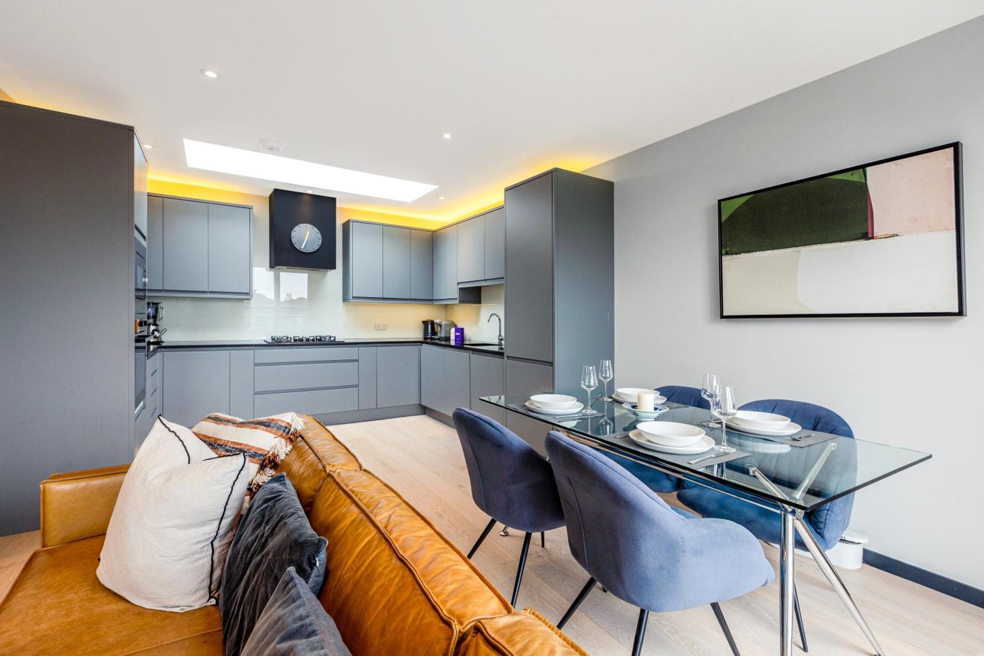 Amazing 2br Flat, Free Parking, By Battersea * London
