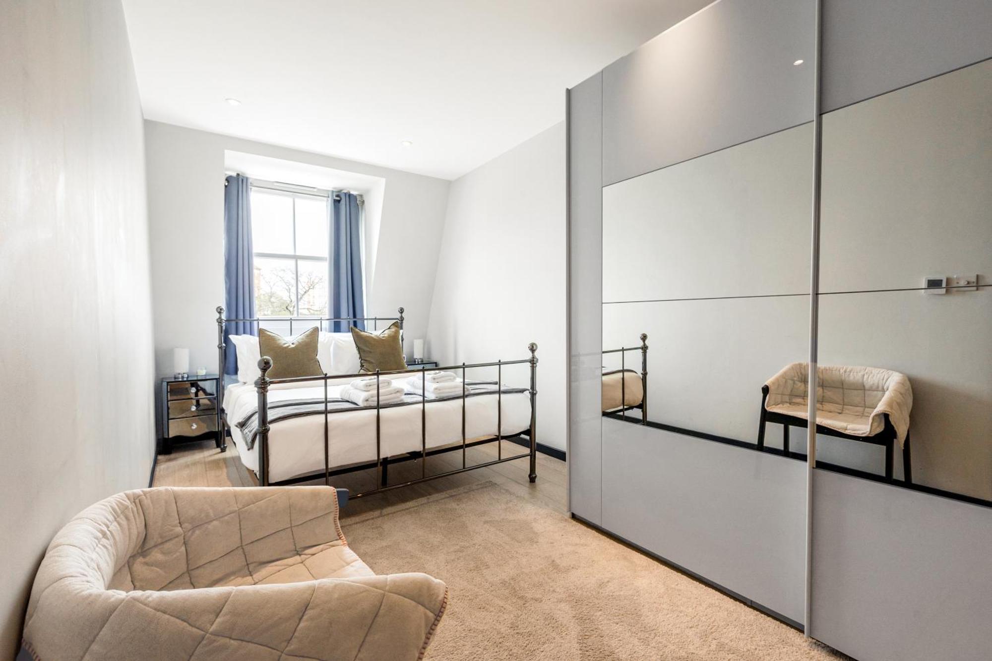 Amazing 2br Flat, Free Parking, By Battersea