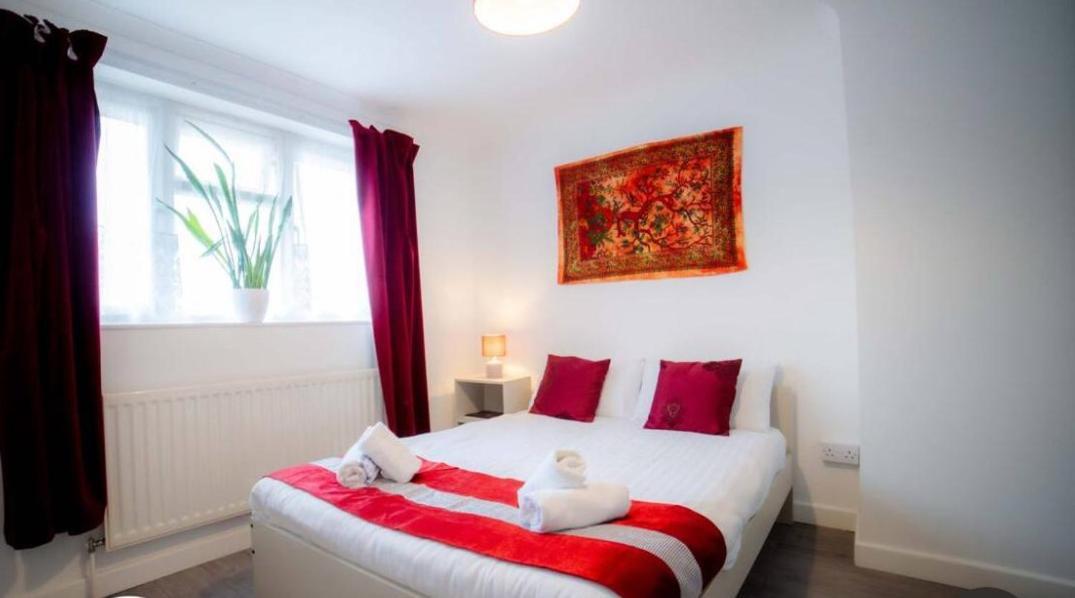 Coolfin House - 3 Bedroom Near Excel & Custom House Station * London