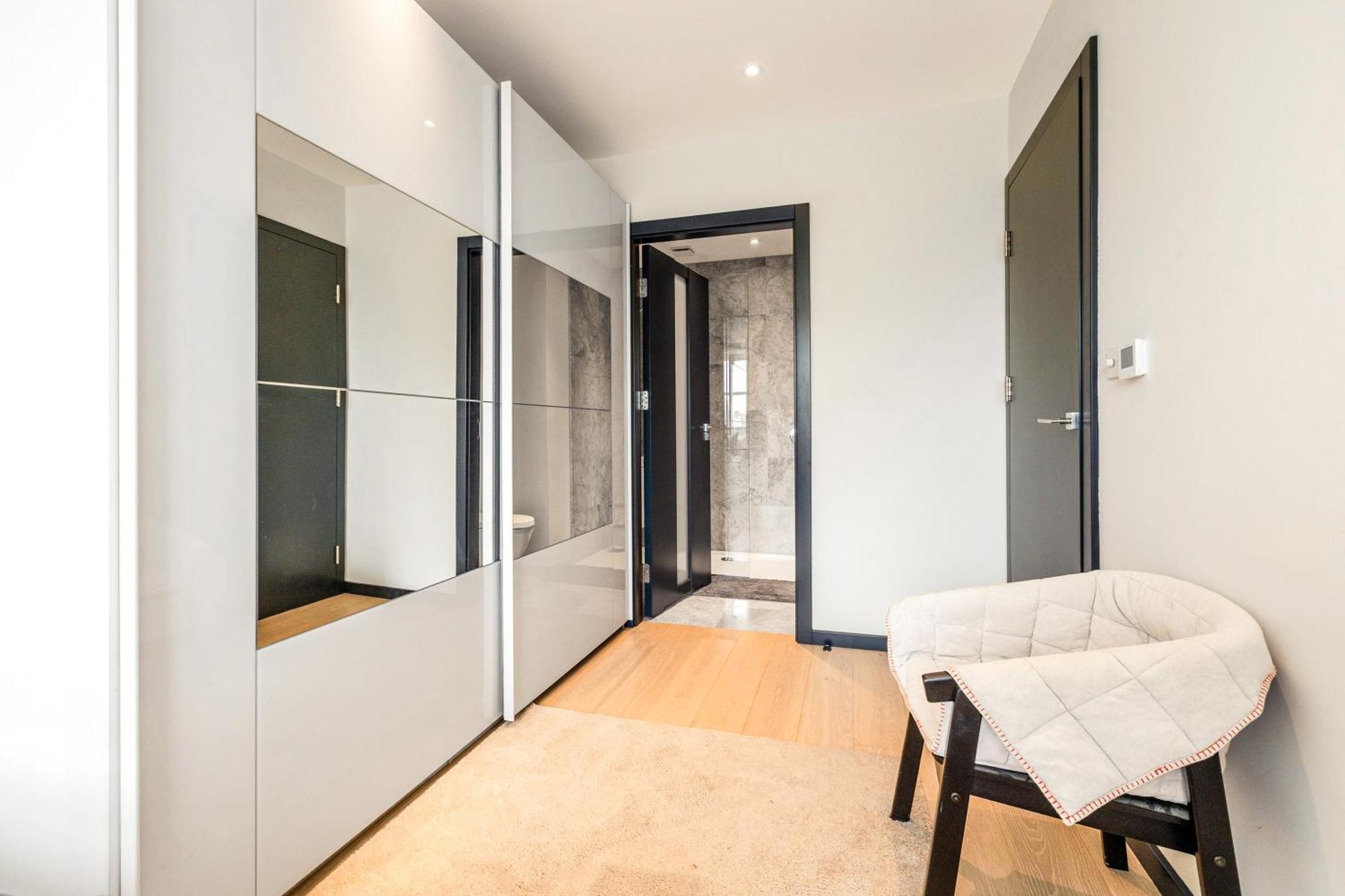 Apartment Amazing 2br Flat, Free Parking, By Battersea London