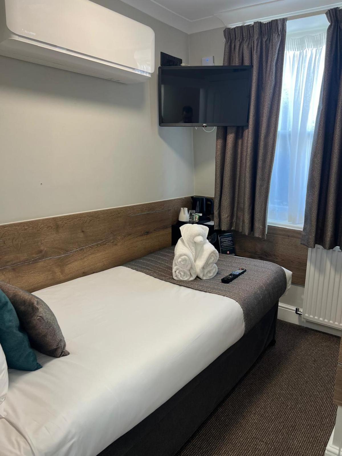 Hotel Tudor Court Londen