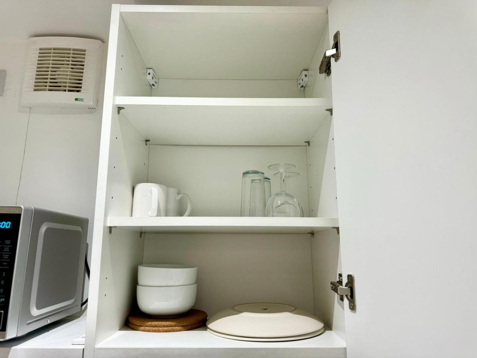 Light & Lamp, En-suite Studio, In Woolwich London